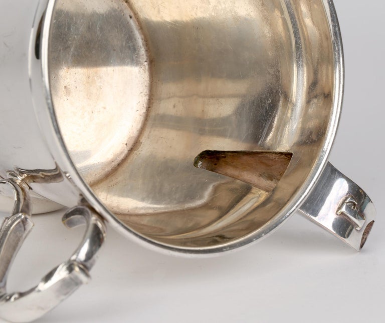 Georgian Silver Plated Rare Twin Handled Gravy Separator  In Good Condition For Sale In Bishop's Stortford, Hertfordshire