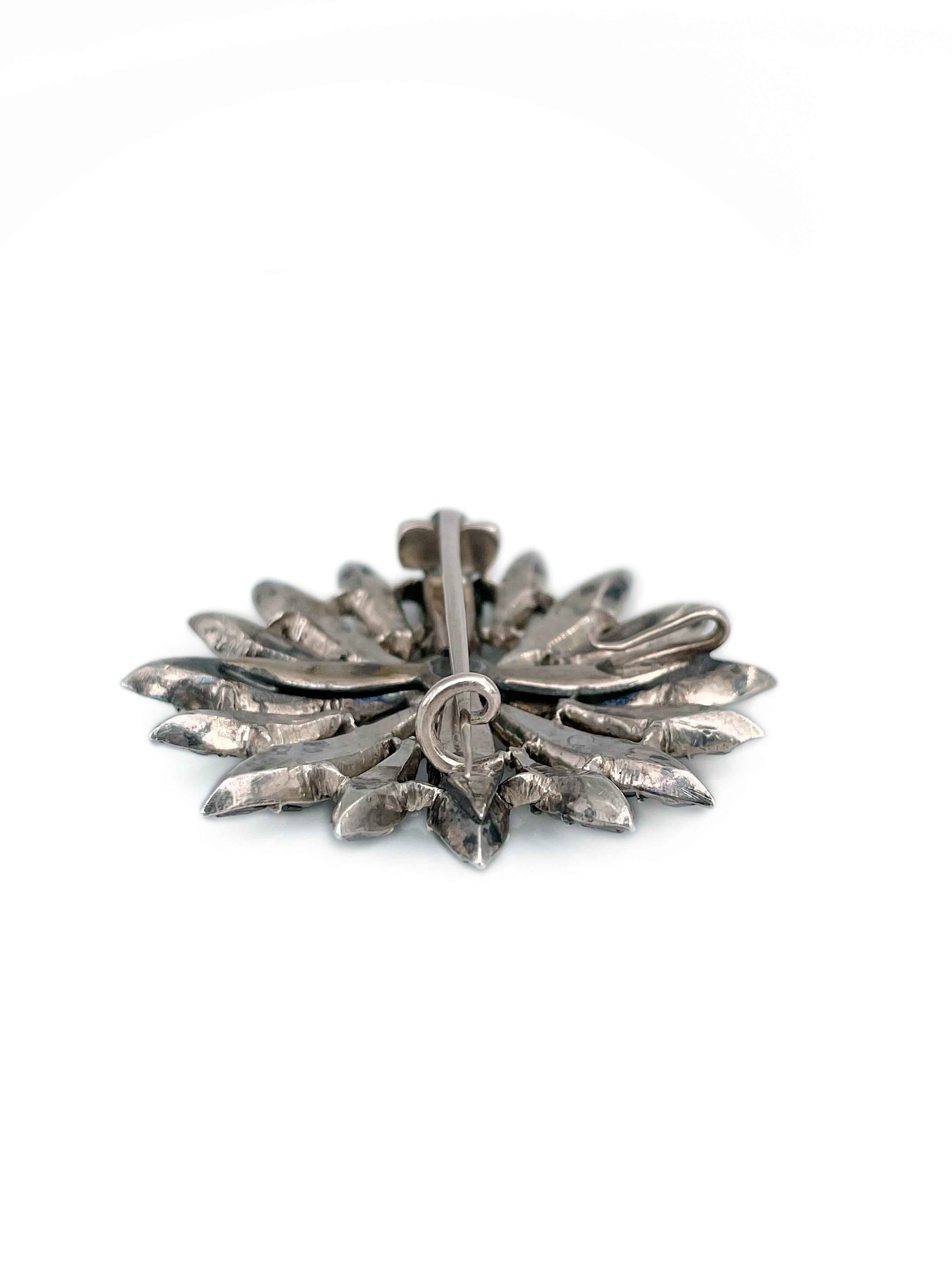 Georgian Silver Rose Cut Table Cut Diamond Starburst Brooch Pendant In Good Condition In Vilnius, Vilniaus apskr.