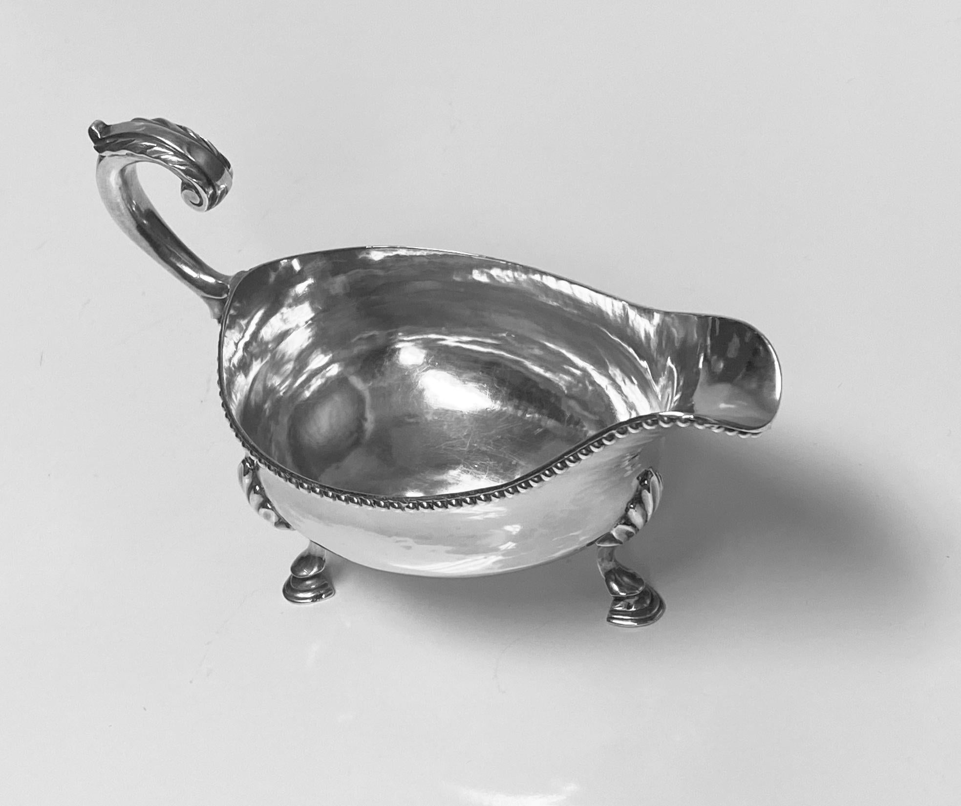 Georgian Silver Sauceboat, London 1785 by Charles Hougham In Good Condition In Toronto, Ontario