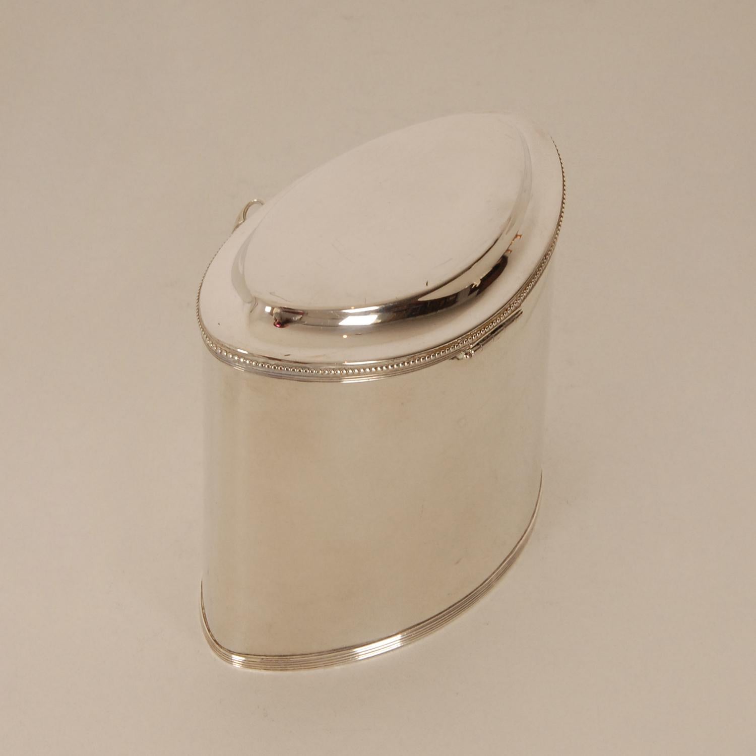 Empire-Teedose aus georgianischem Silber, Empire-Sterlingsilber, Schachtel  im Zustand „Gut“ im Angebot in Wommelgem, VAN