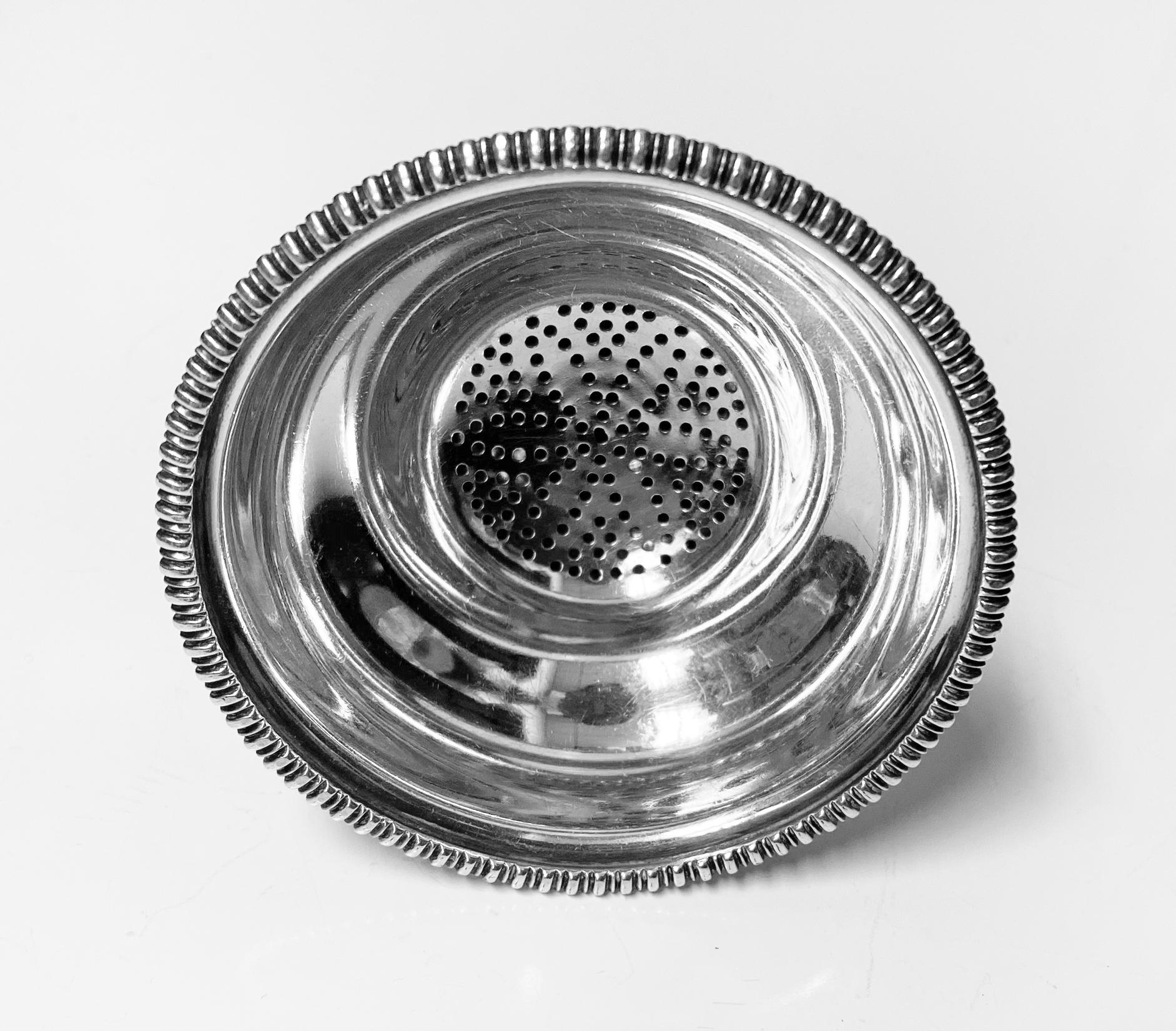 Early 19th Century Georgian Silver Wine Funnel, London 1807 Thomas Wallis 11