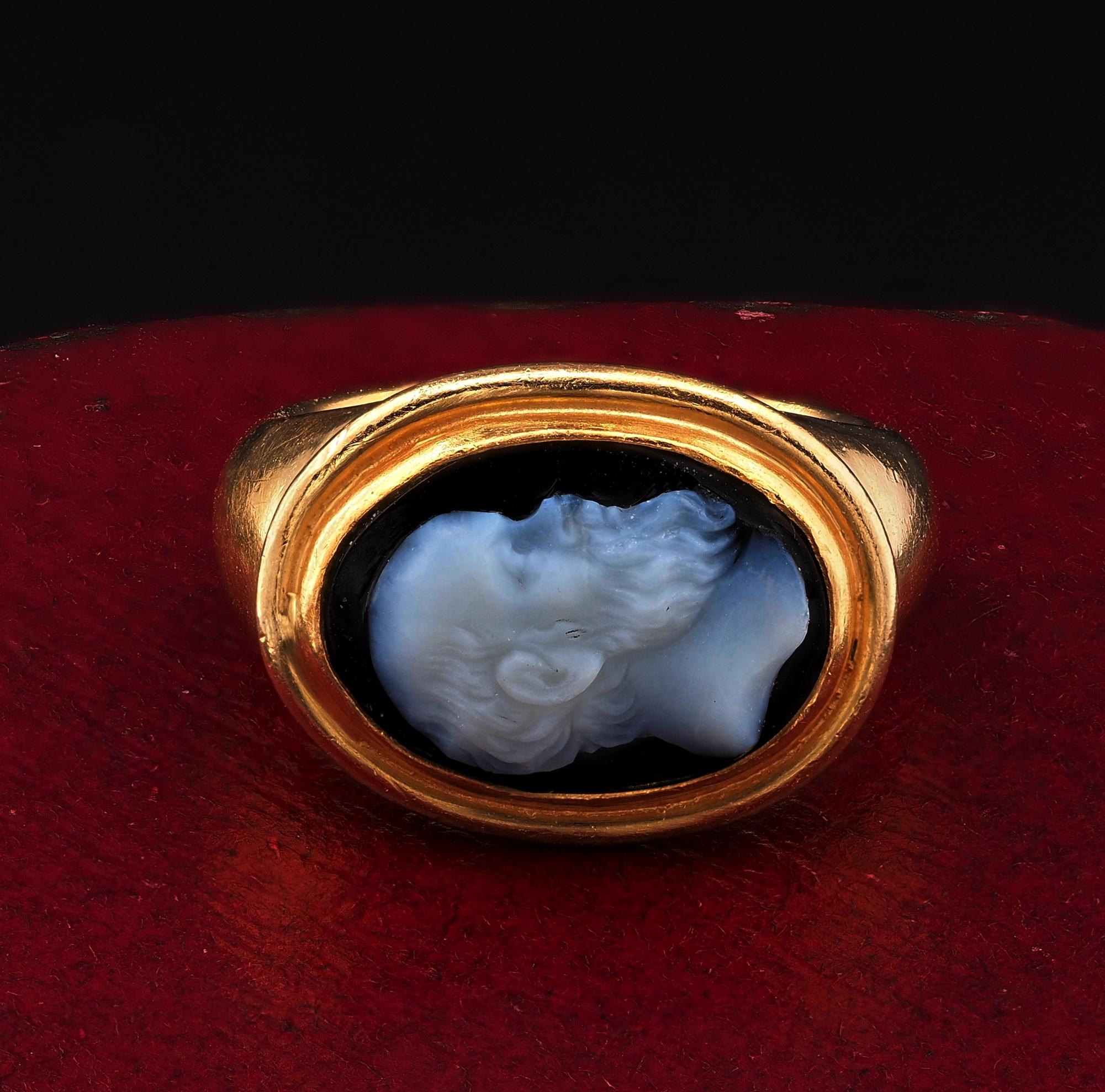 Georgian Socrate Agate Cameo Ring 18 KT Gold For Sale 1