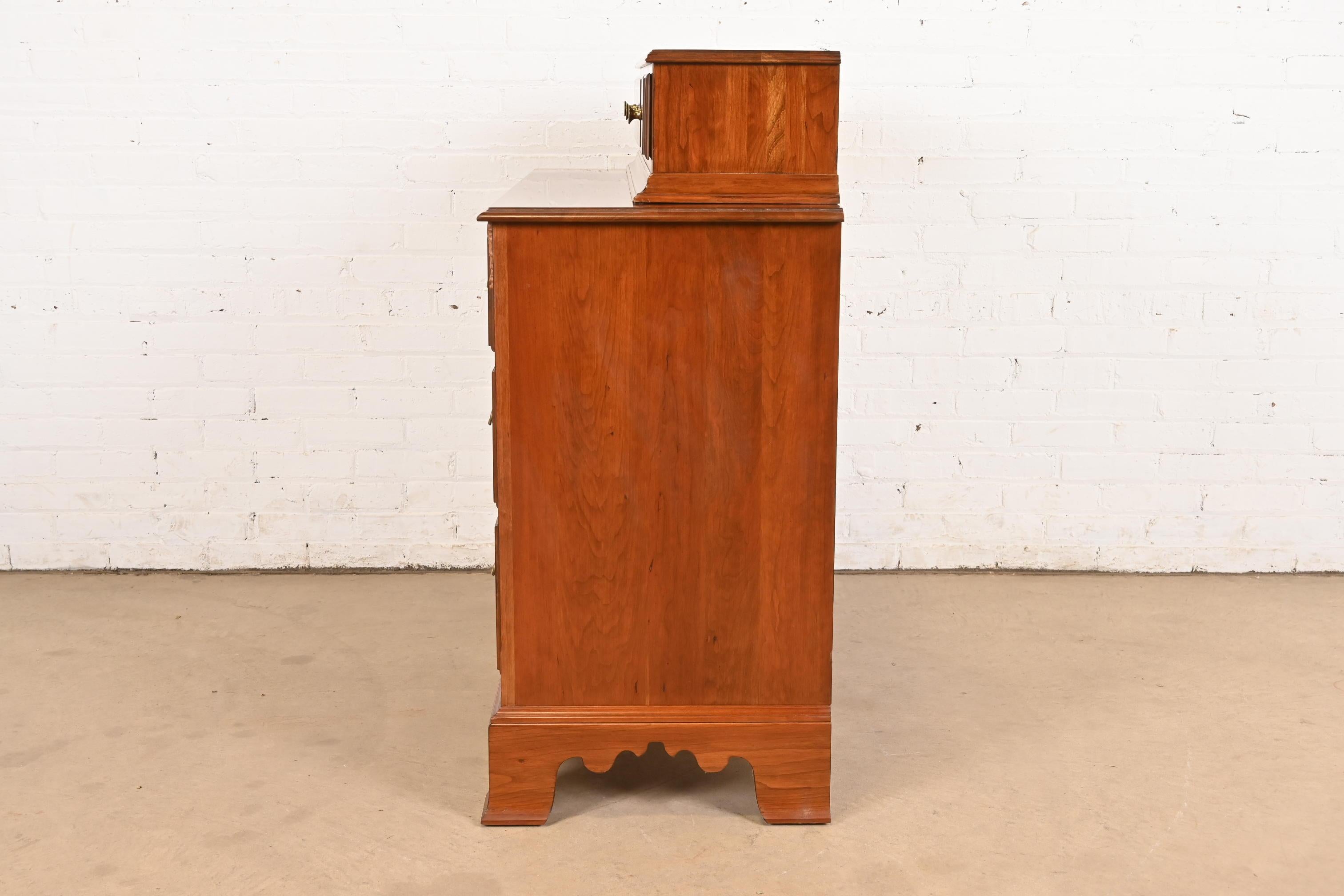 Georgian Solid Cherry Wood Dresser or Chest of Drawers For Sale 4