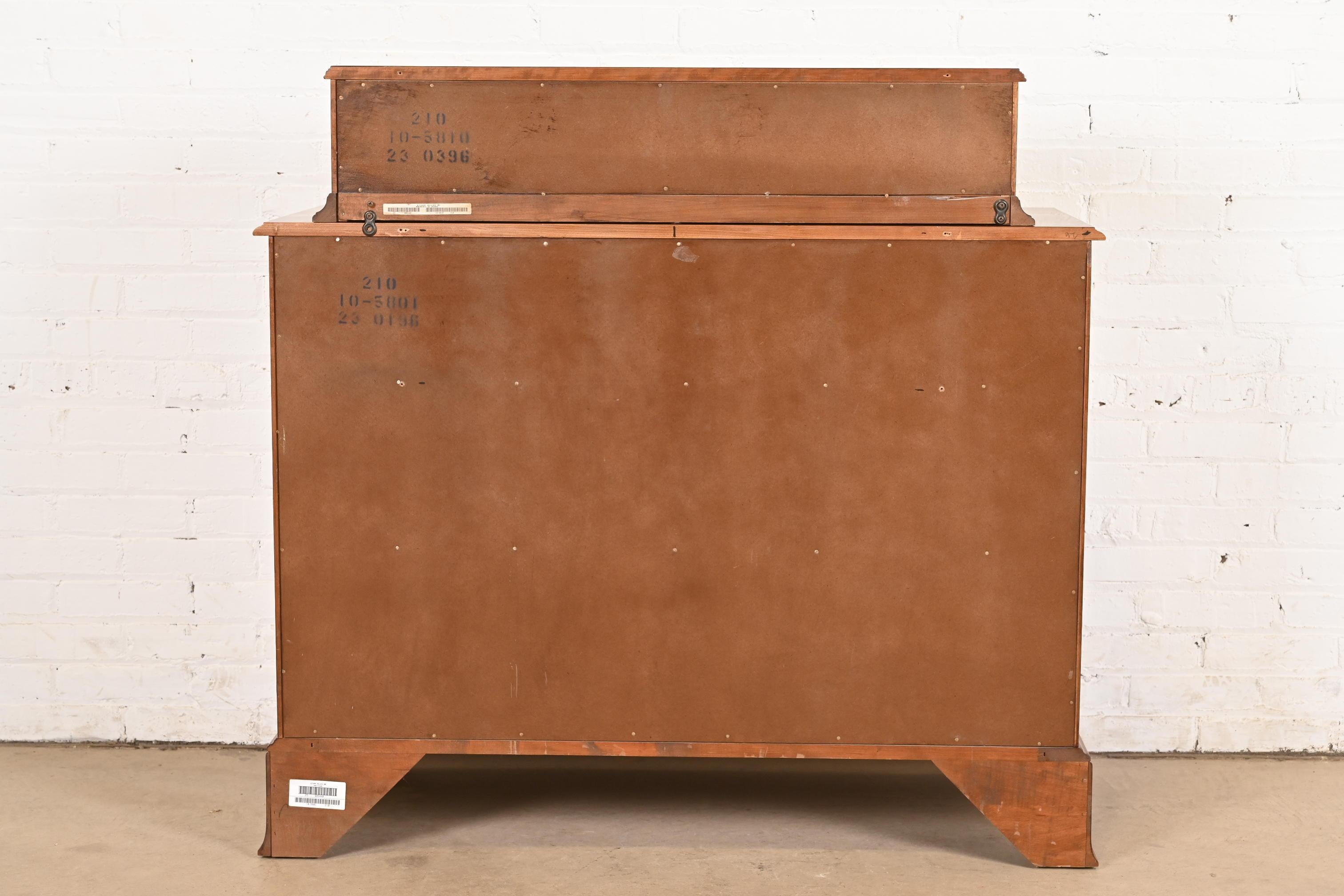 Georgian Solid Cherry Wood Dresser or Chest of Drawers For Sale 5