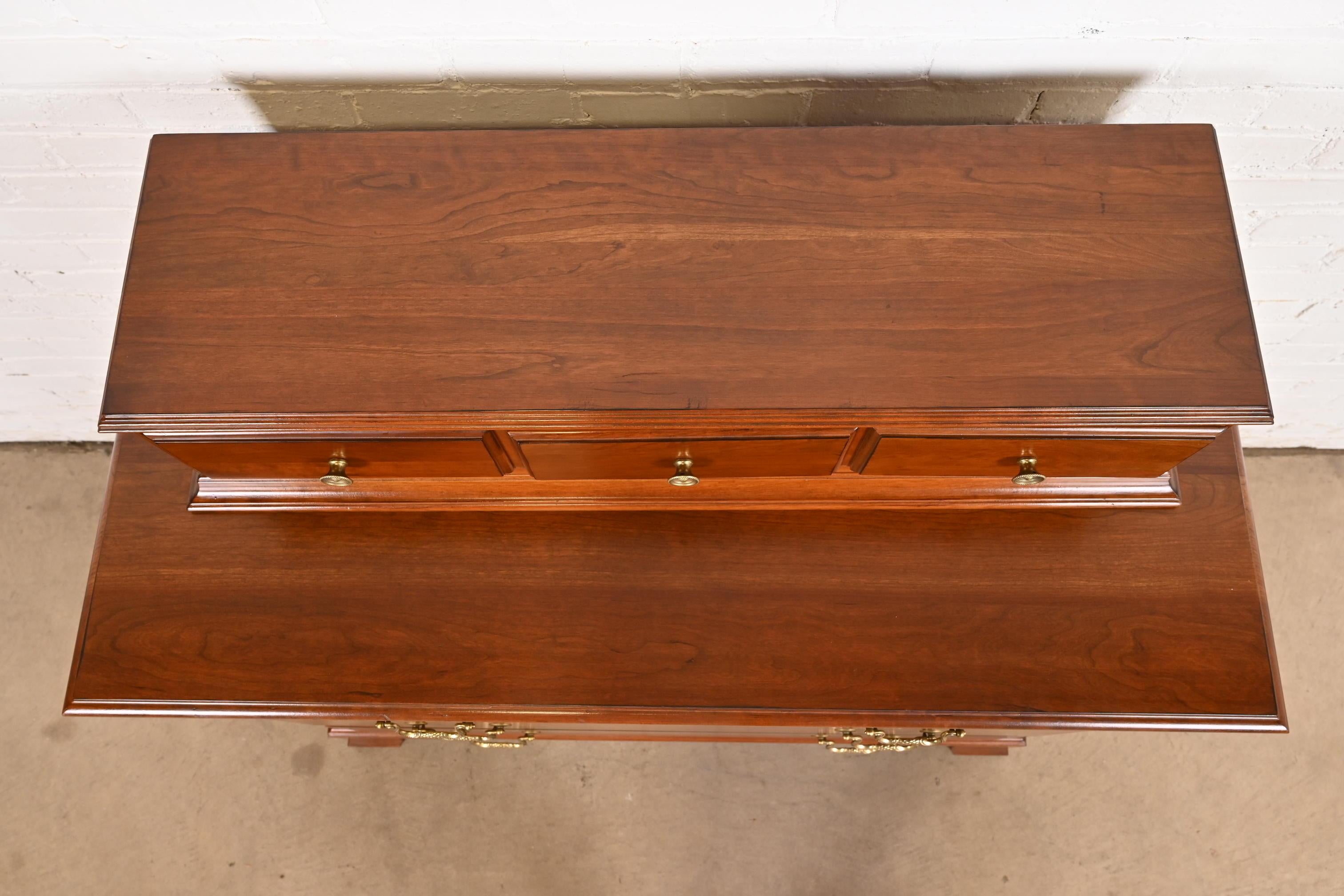 Georgian Solid Cherry Wood Dresser or Chest of Drawers For Sale 3