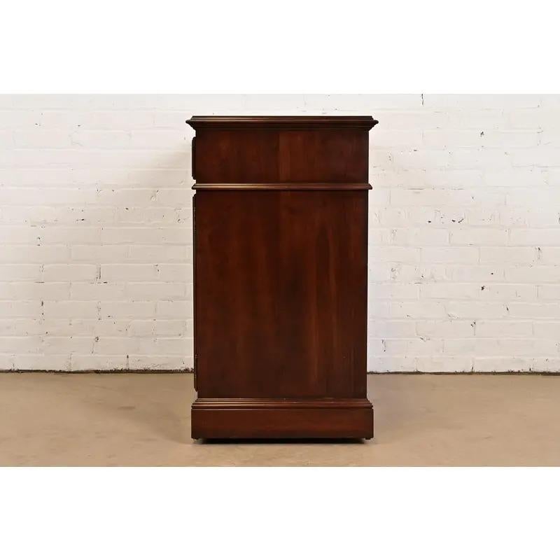 Georgian Solid Cherry Wood Flip Top Buffet Server or Bar Cabinet For Sale 5