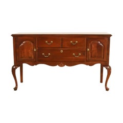 Sideboard, Credenza oder Buffet aus massivem georgischem Kirschholz