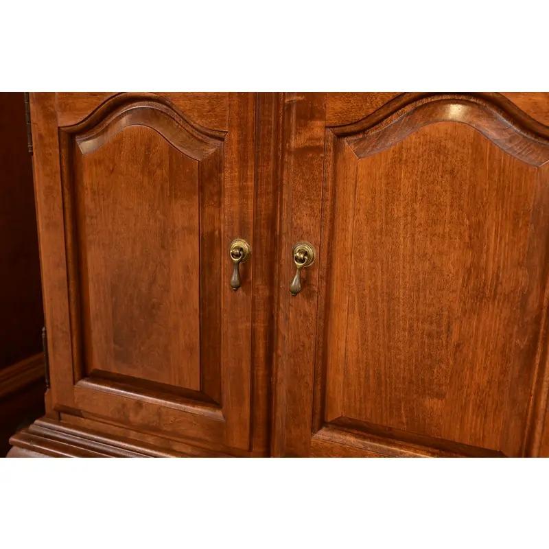 Paire de tables de nuit Georgian en érable massif en vente 4