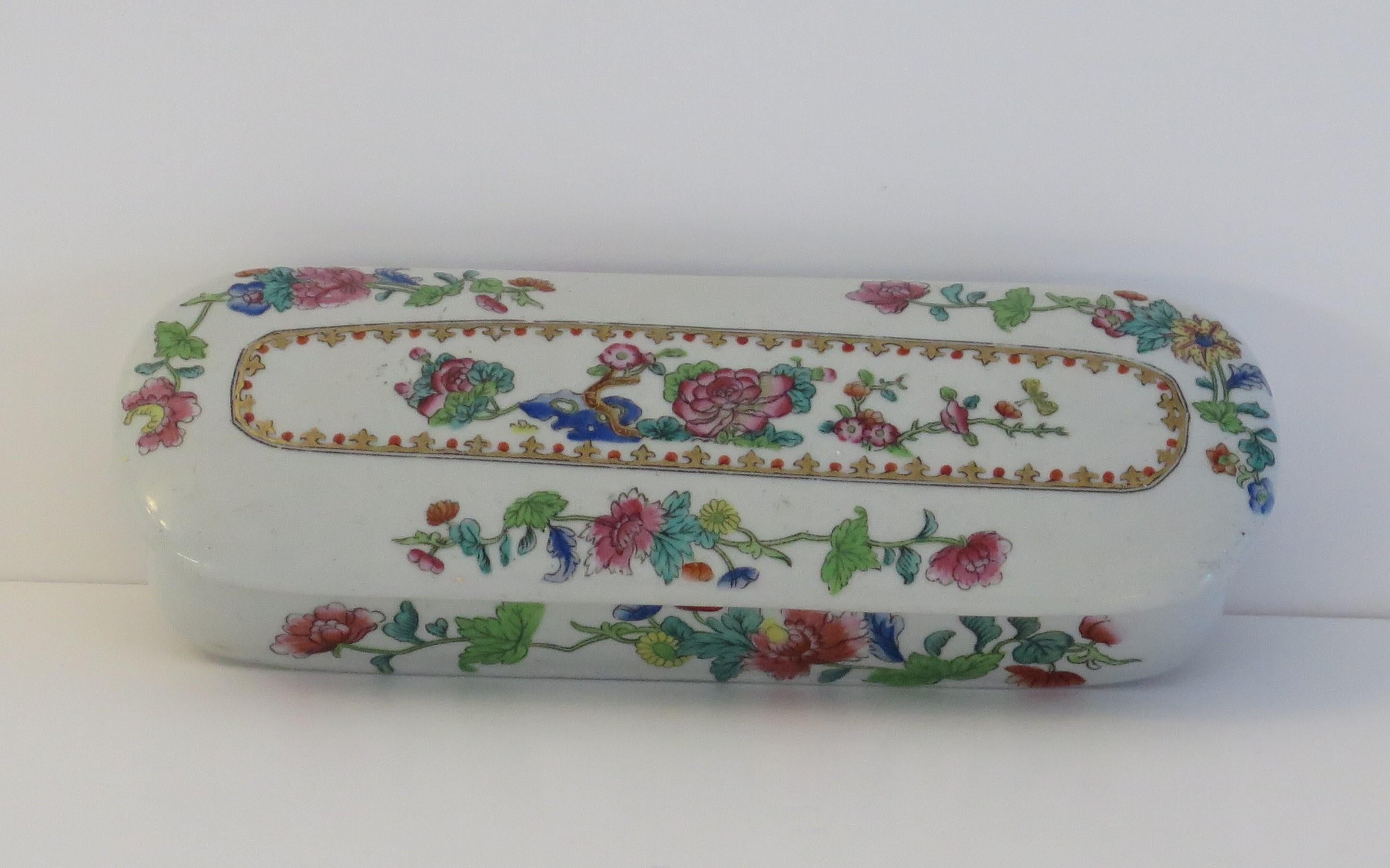 Bandeja para bolígrafos georgiana Spode o caja con tapa Ironstone Willis Patrón 2147, hacia 1810 Georgiano en venta