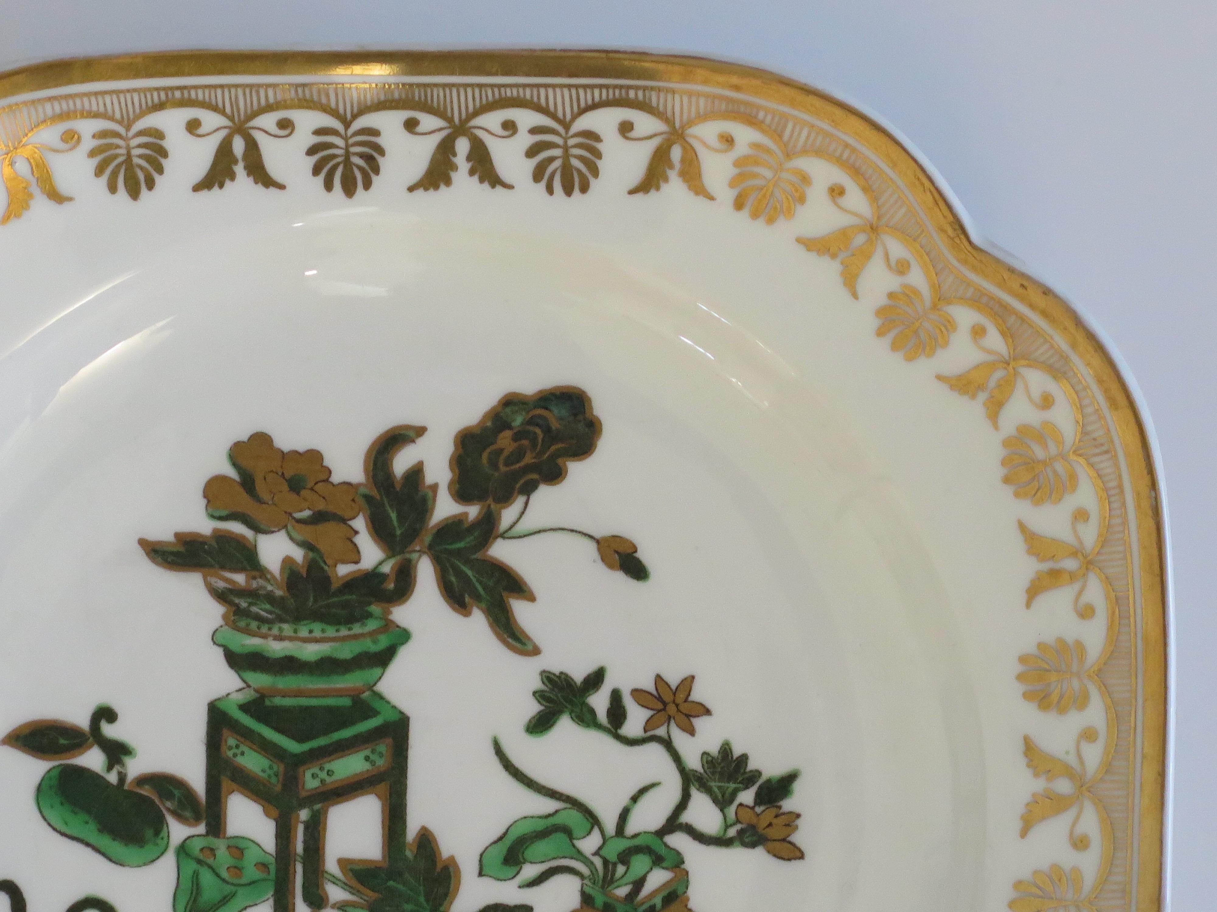 English Georgian Spode Plate or Dish Chinoiserie Pattern No. 1867 porcelain, circa 1820 For Sale