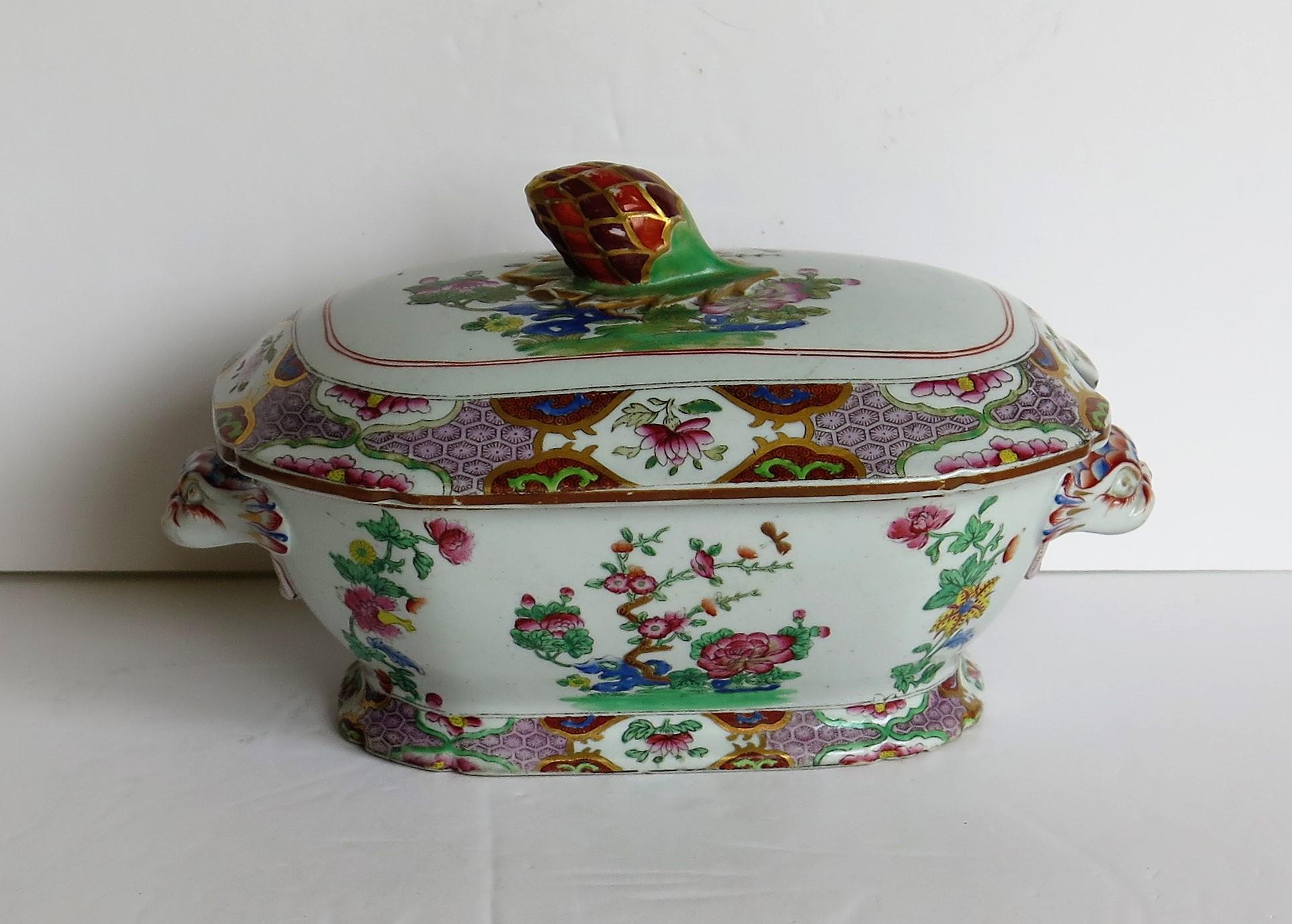 This is a very good sauce tureen and lid made of ironstone (Spode's Stone China) in the Willis Pattern, No 2647, produced by the English, Spode factory early in the 19th century, George 111rd period, circa 1810.

This sauce tureen comprises two