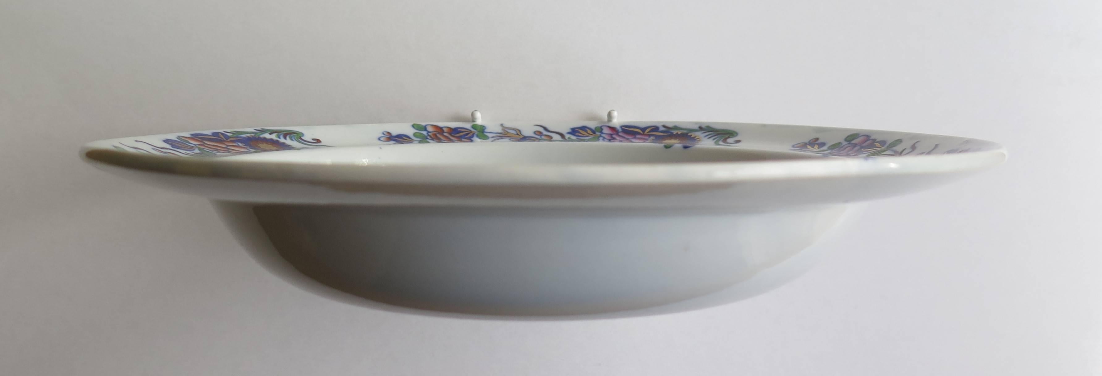 English Georgian Spode Soup Bowl or Deep Plate in Chinese Flowers Pattern, circa 1820 For Sale