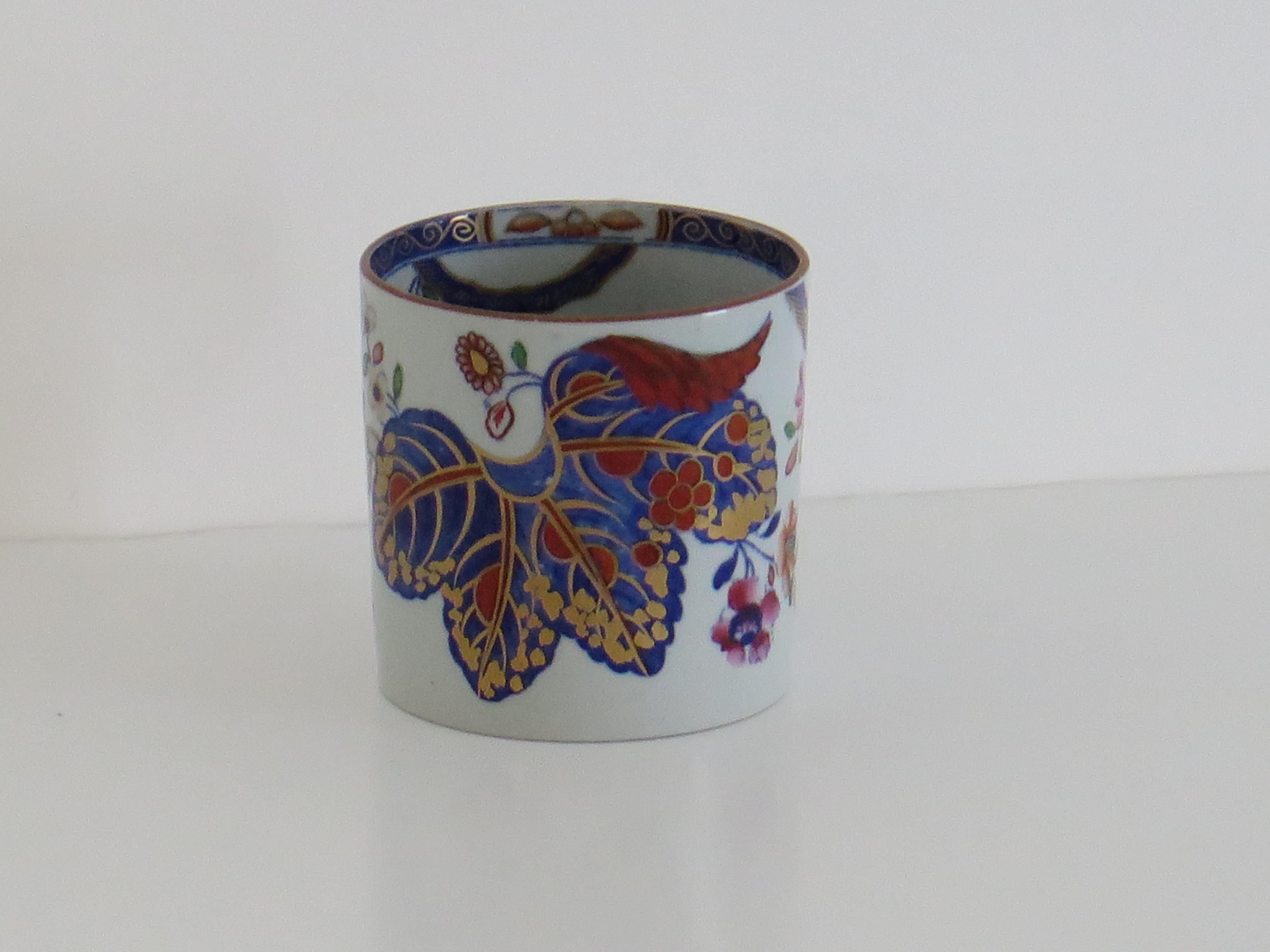 Anglais Boîte à café en porcelaine de Chine Spode Stone (A), modèle Tobacco Leaf 2061, circa 1820 en vente