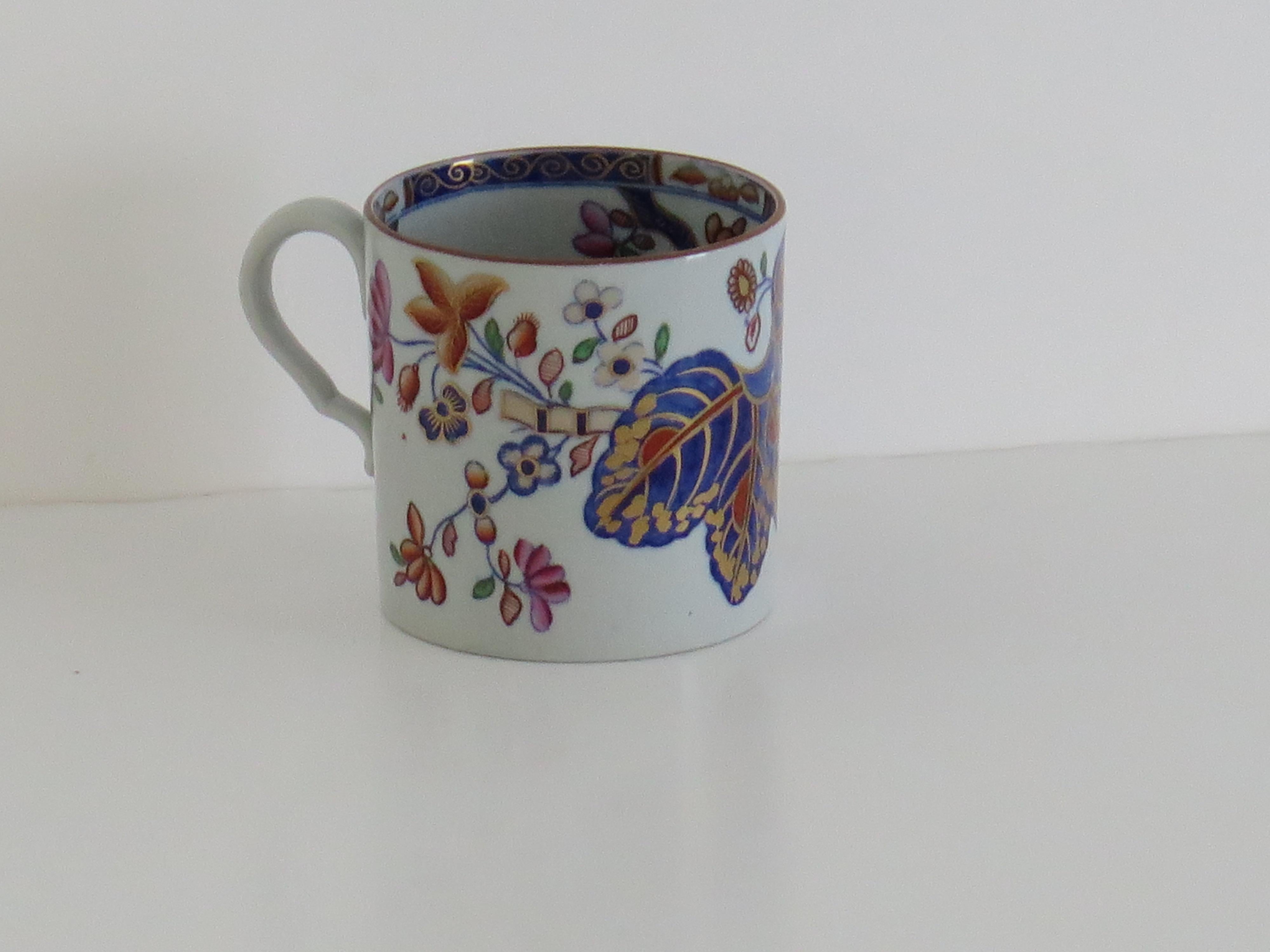 Peint à la main Boîte à café en porcelaine de Chine Spode Stone (A), modèle Tobacco Leaf 2061, circa 1820 en vente