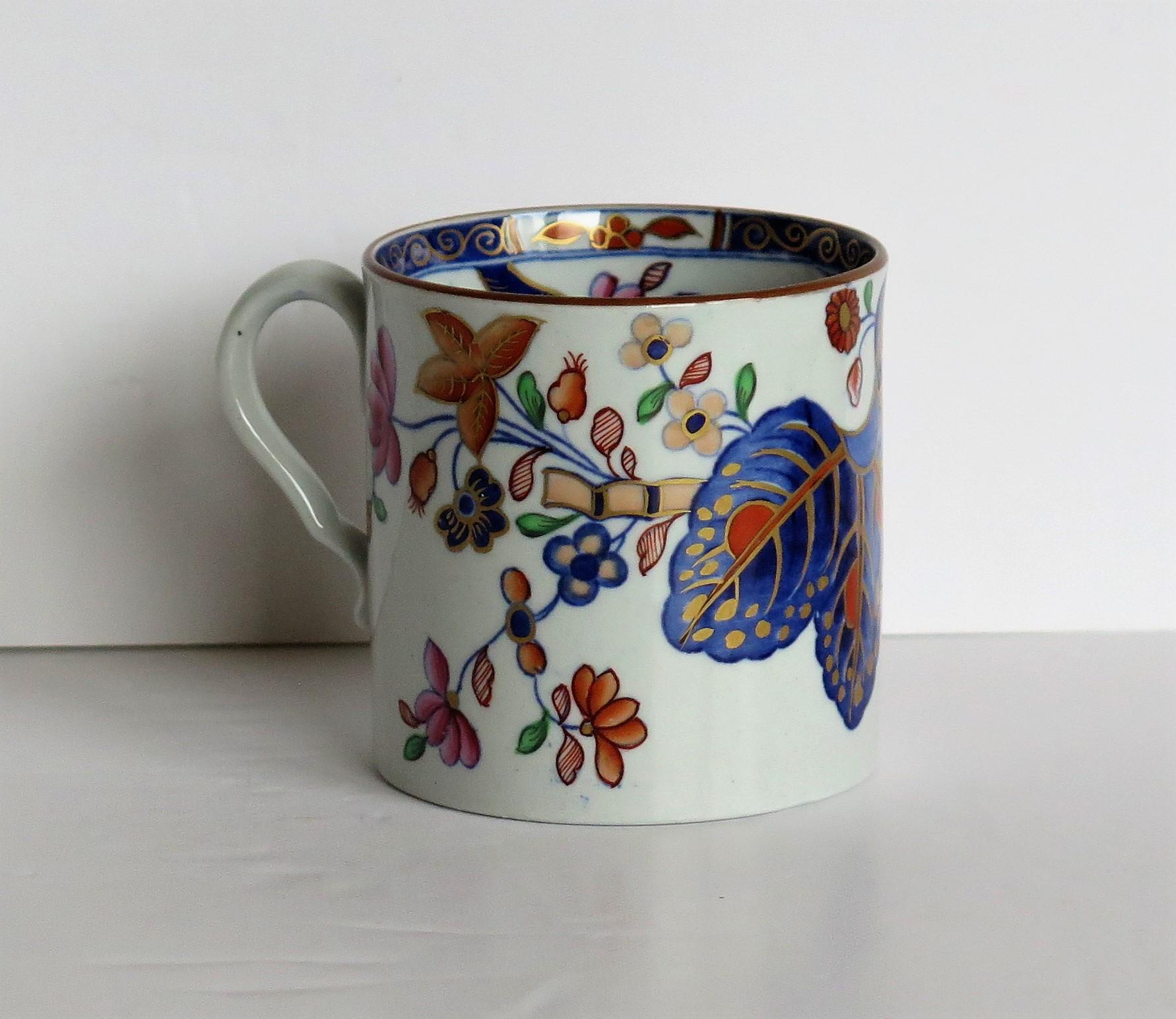 English Georgian Spode Stone China Coffee Can Tobacco Leaf Pattern No. 2061, circa 1820