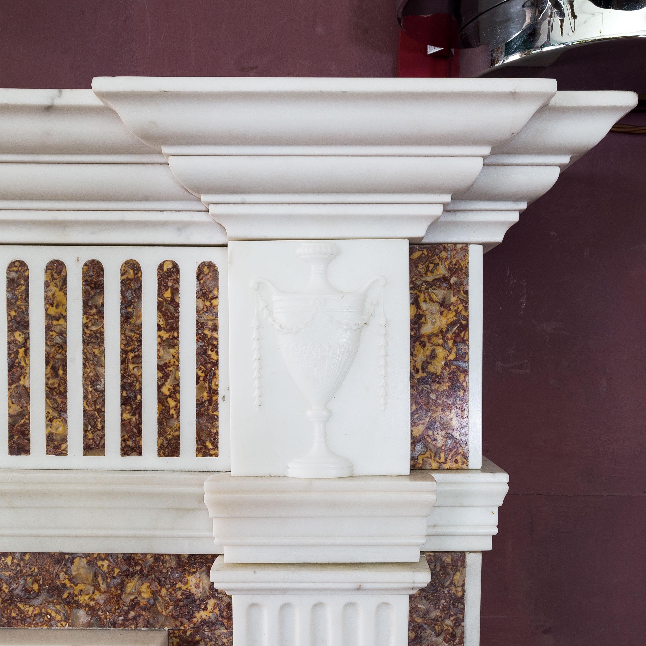 Georgian Statuary Marble Fireplace with Carved Tablet and Brocatelle Inlay In Good Condition For Sale In London, GB