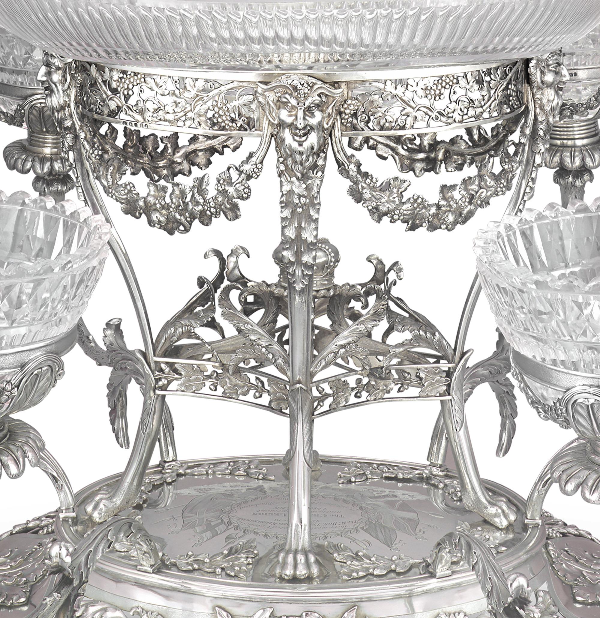 A. Silver
Joseph Preedy
Marchio Londra, 1801

È una tradizione consolidata quella di fare a una persona cara un regalo che, per dimensioni o grandezza, rifletta la profondità dell'affetto e della gratitudine per il suo ruolo nella nostra vita.
