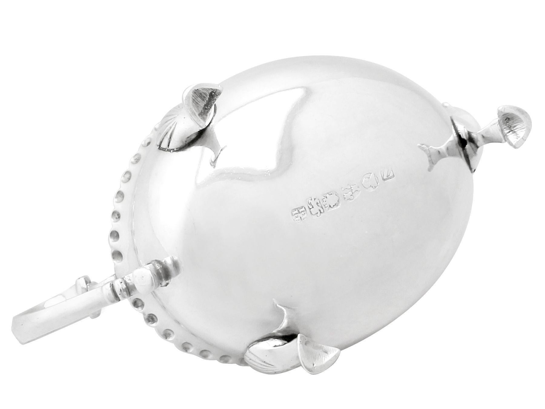 Boîte à sauce en argent sterling de John Langlands I & John Robertson I en vente 2