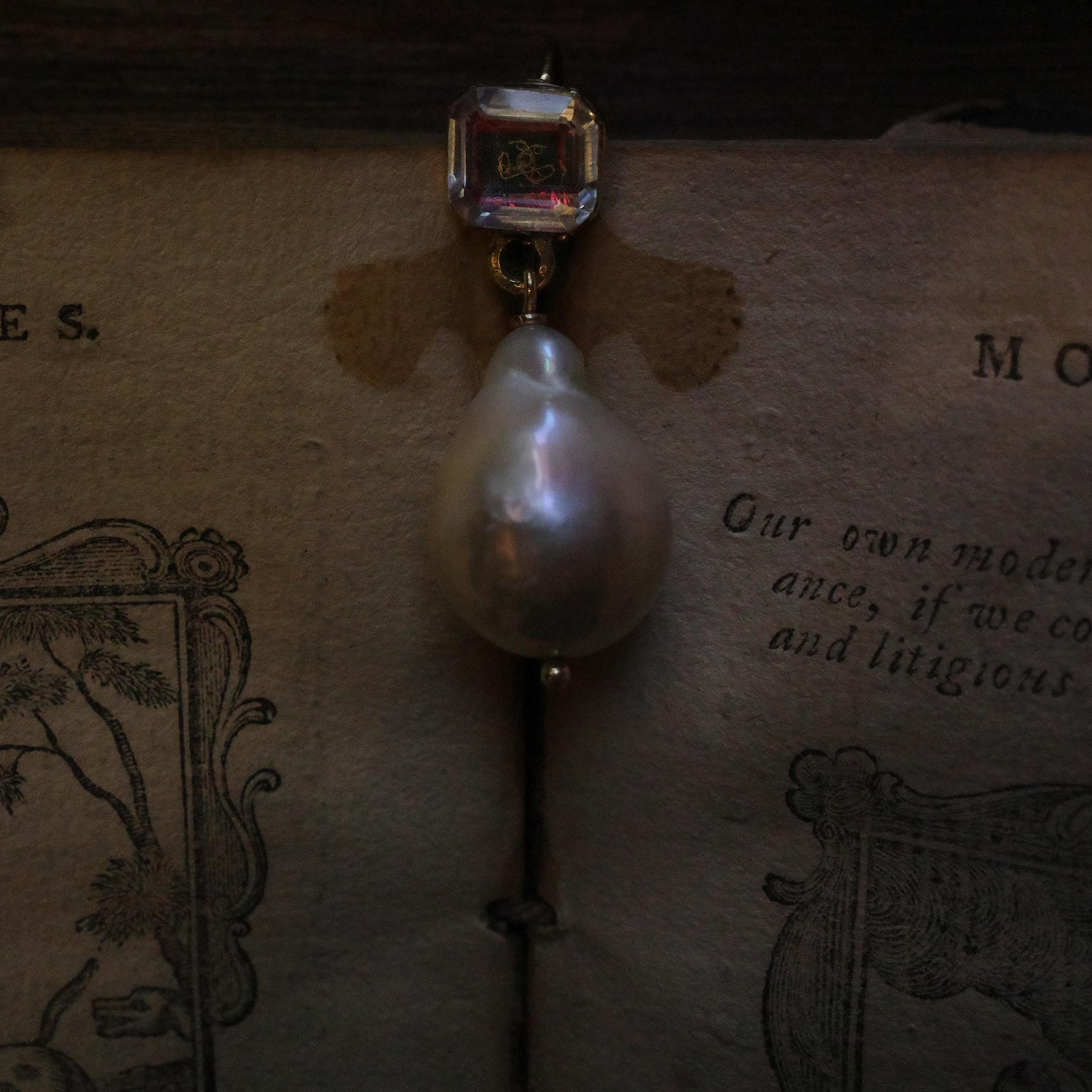 Georgian Stuart Crystal Earrings with Large Natural Saltwater Baroque Pearls in vendita 6