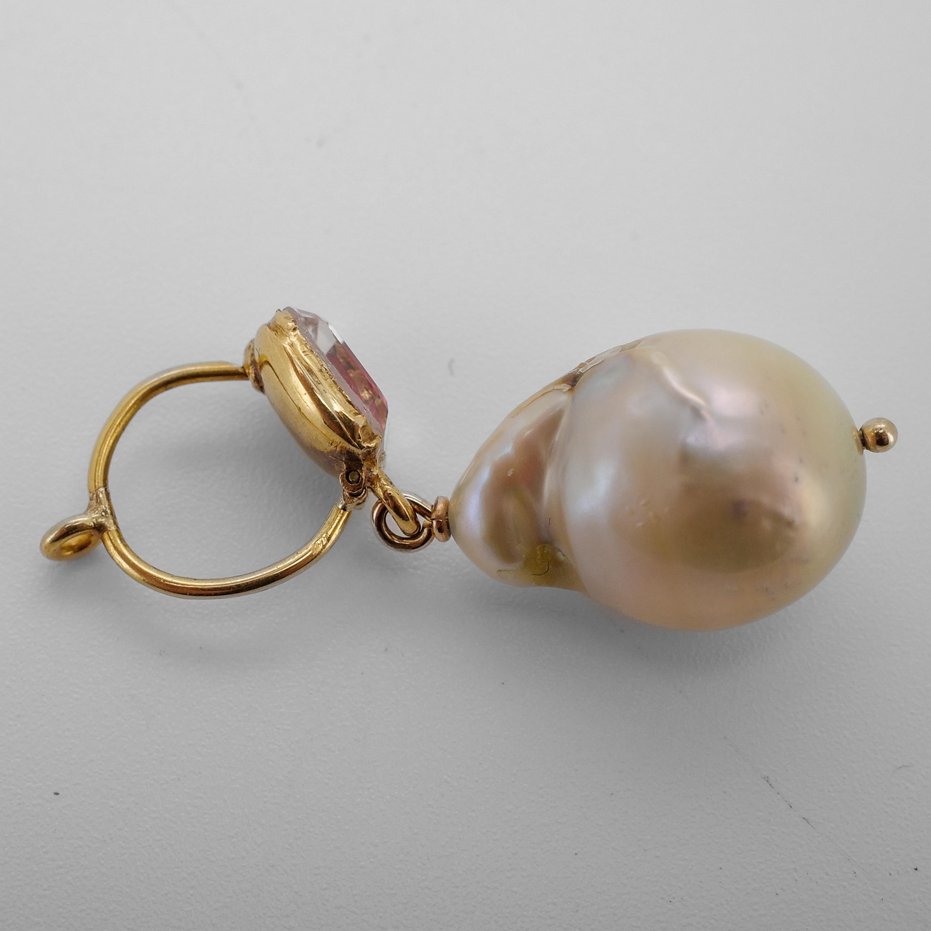 Georgian Stuart Crystal Earrings with Large Natural Saltwater Baroque Pearls in vendita 2
