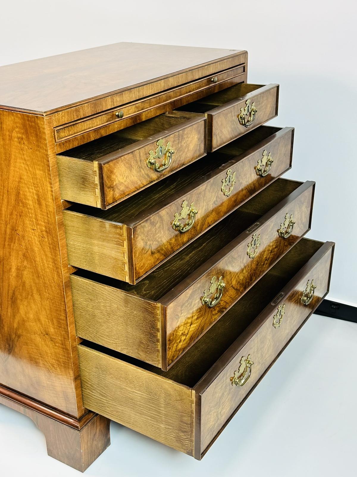 Georgian Style Bachelor's Chest of Drawers by Barker Furniture 4