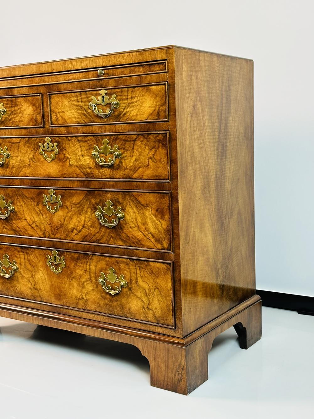 Hand-Crafted Georgian Style Bachelor's Chest of Drawers by Barker Furniture