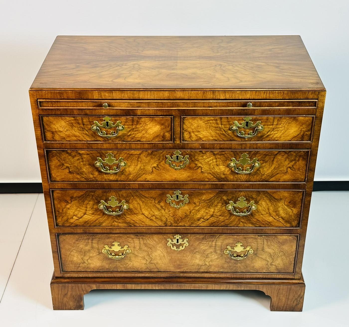 Georgian Style Bachelor's Chest of Drawers by Barker Furniture 2