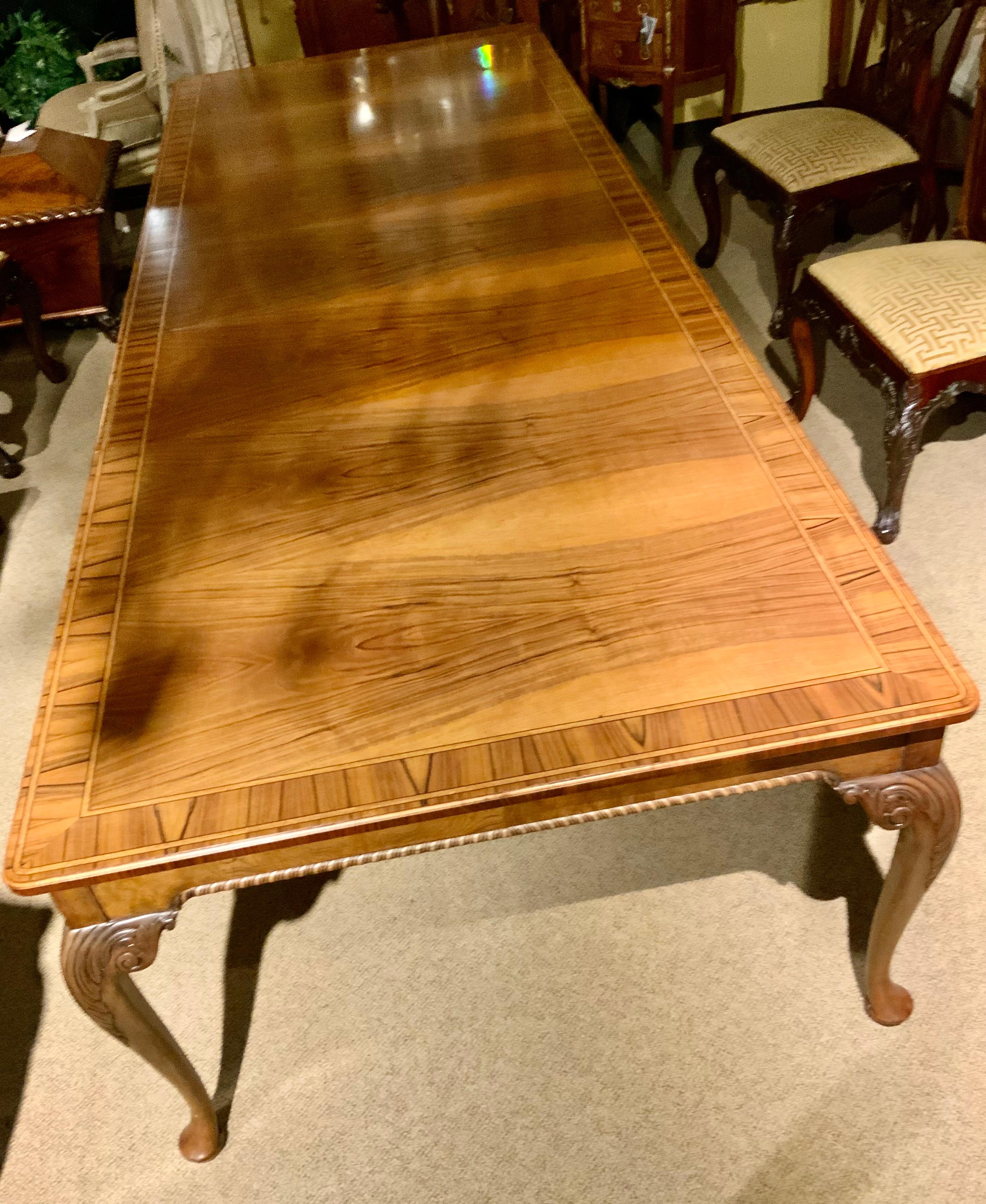 Georgian-Style Banded Walnut Dining Table For Sale 1