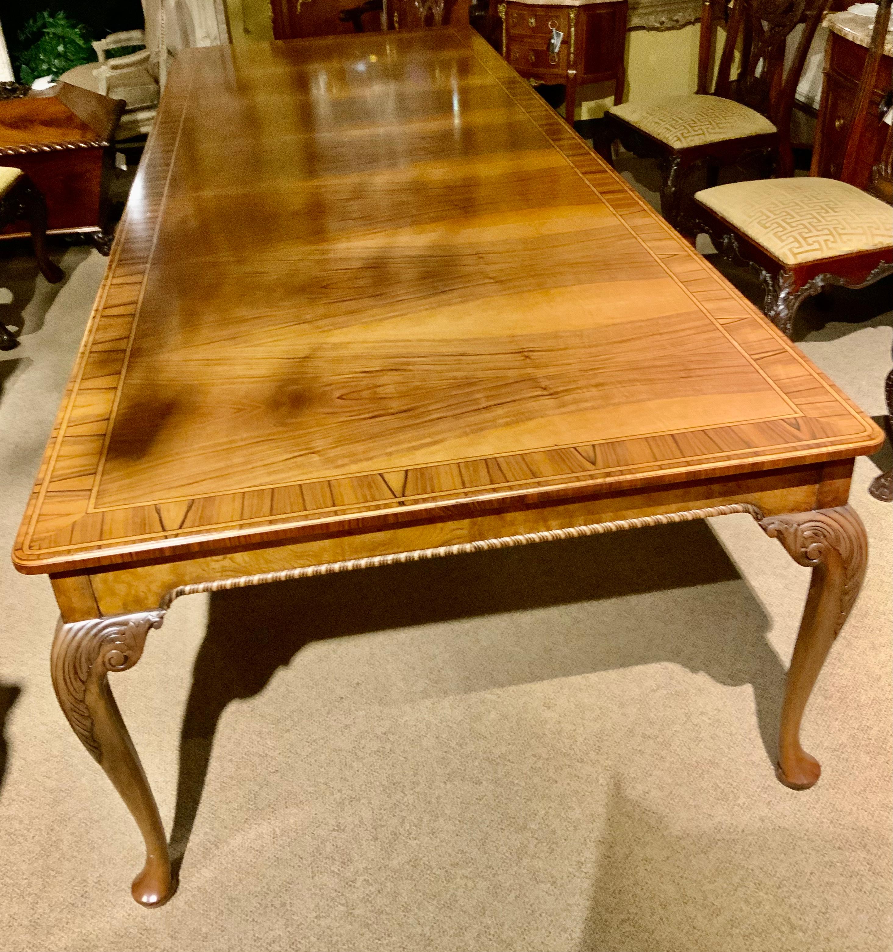 Georgian-Style Banded Walnut Dining Table For Sale 2