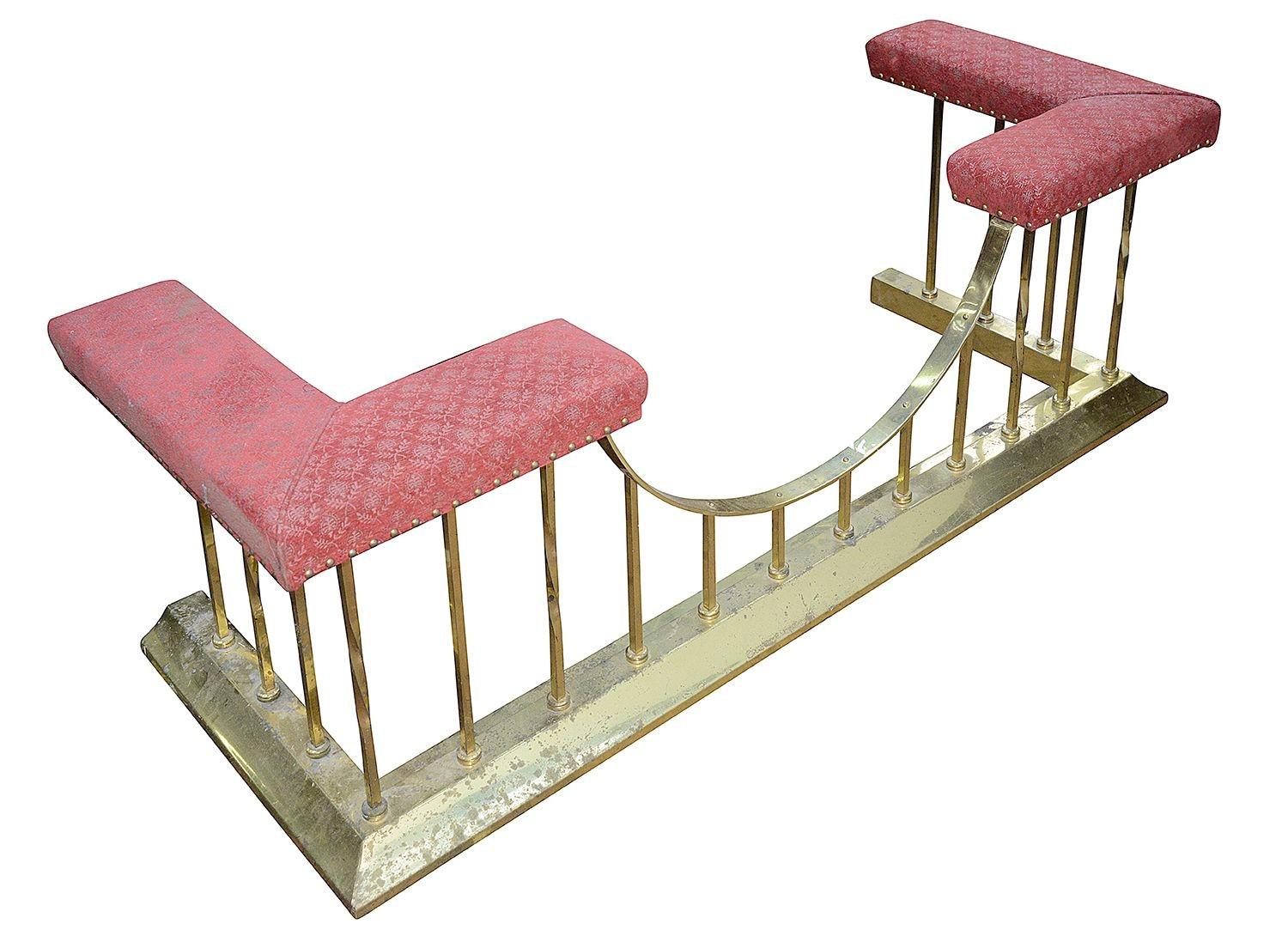 An impressive Georgian style brass club fender, with upholstered seat. 
Batch 83 63237 CNSK