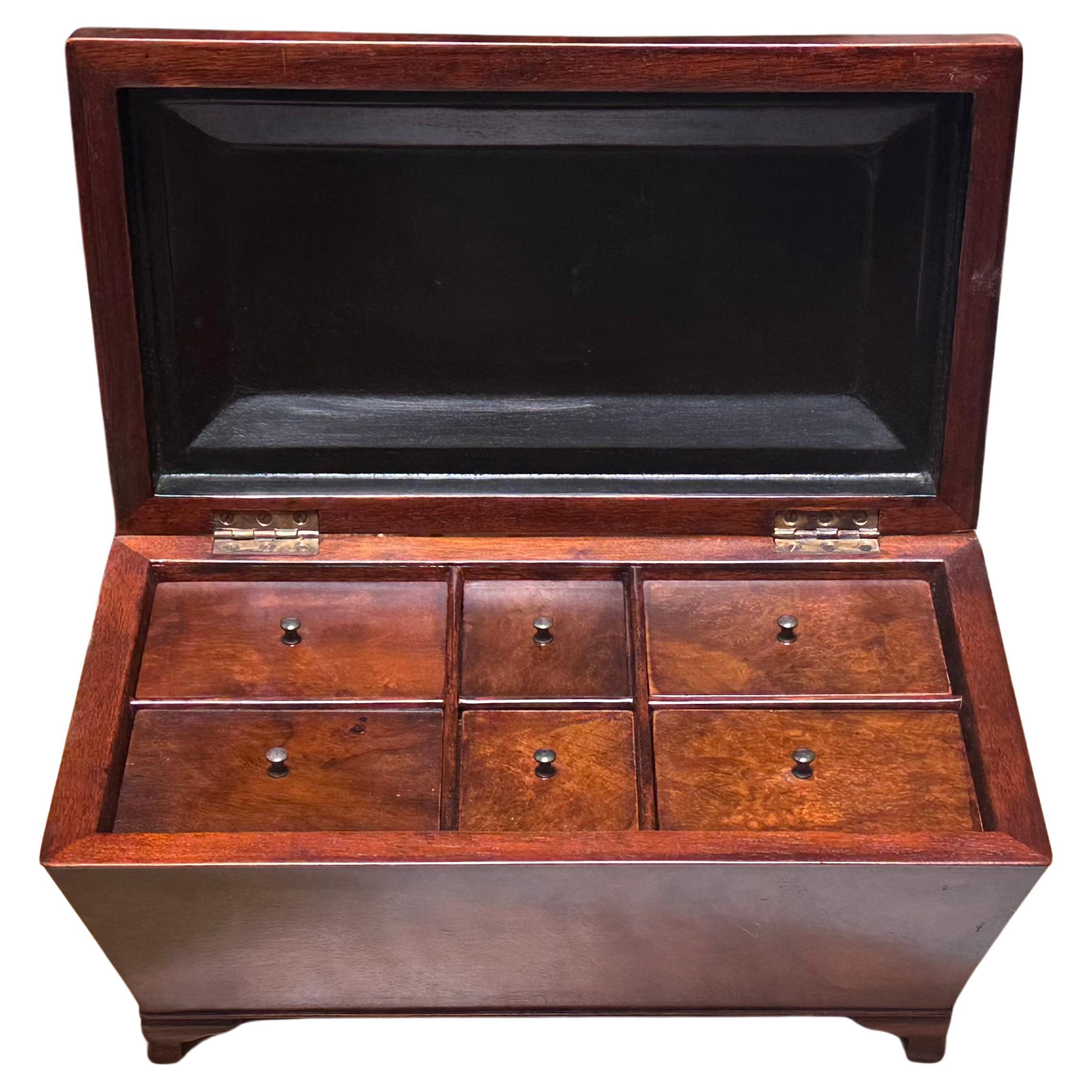 Georgian Style Burton-Ching Wurzelholz Nussbaum Regency Tea Caddy