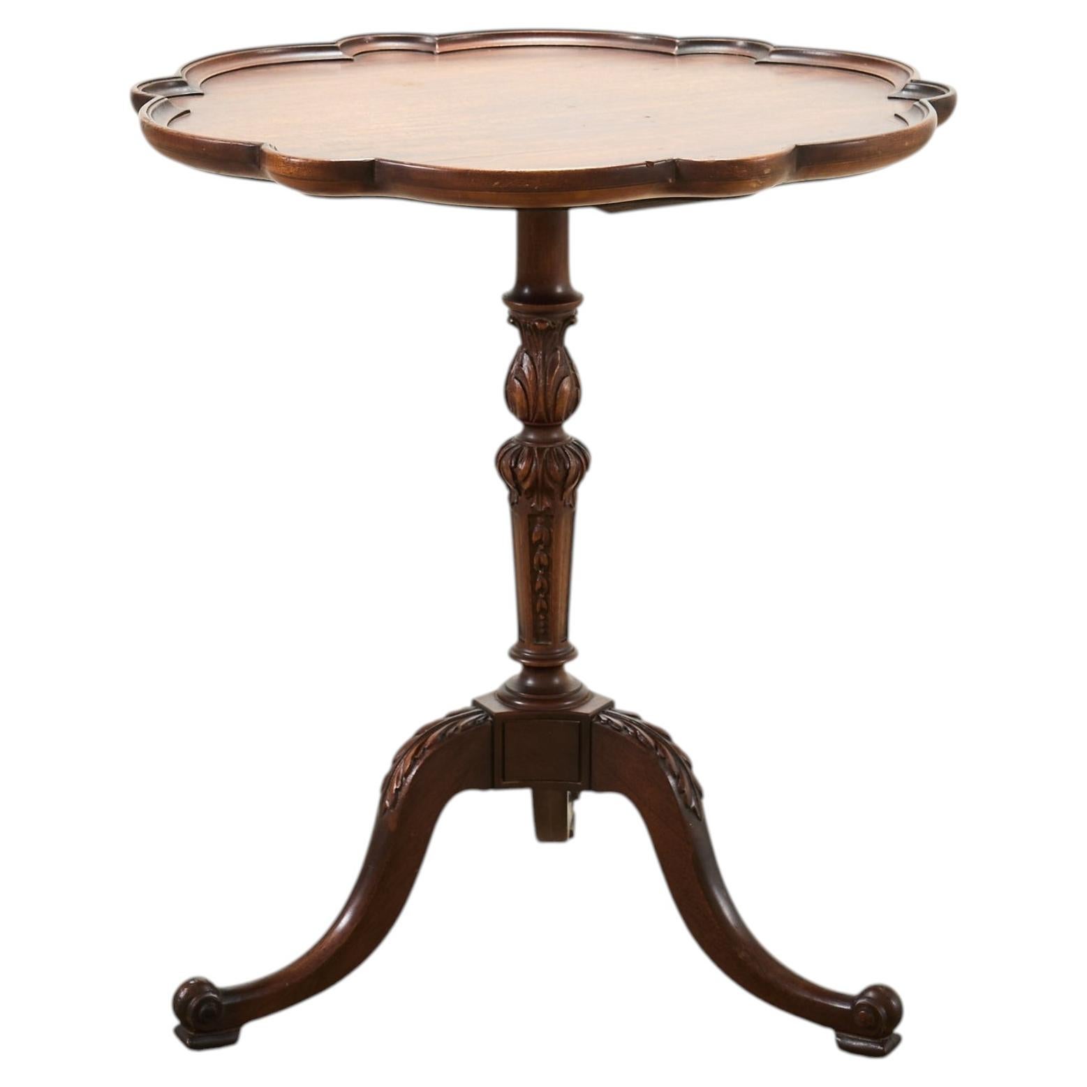 Georgian Style Carved Mahogany Pie Crust Tripod Drinks Table For Sale