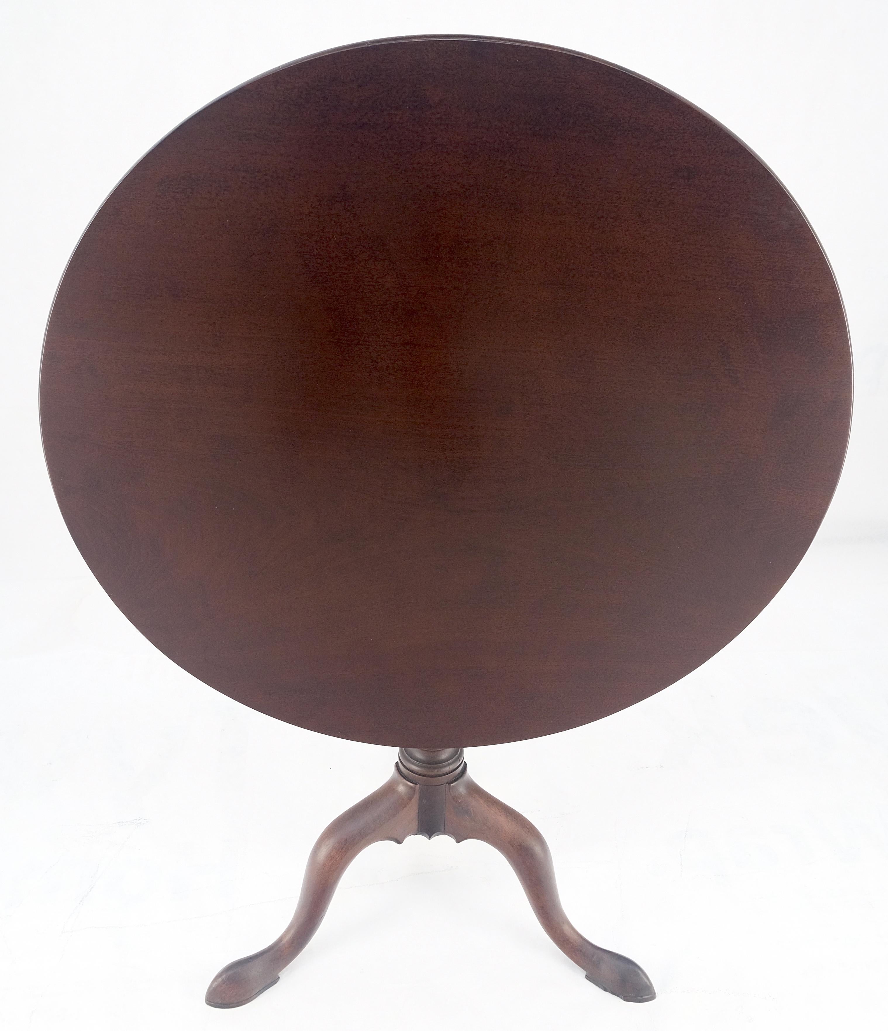 Georgian Style Carved Mahogany Tripod Base Tilt Top Carved Lamp Breakfast Table For Sale 6