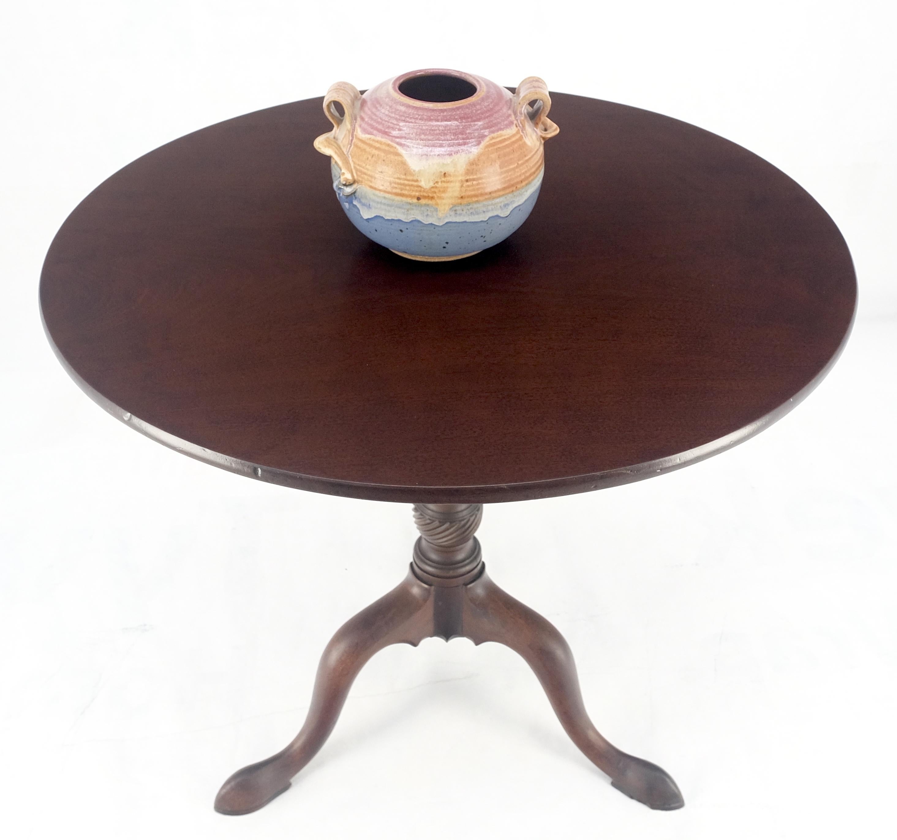 Georgian Style Carved Mahogany Tripod Base Tilt Top Carved Lamp Breakfast Table For Sale 7