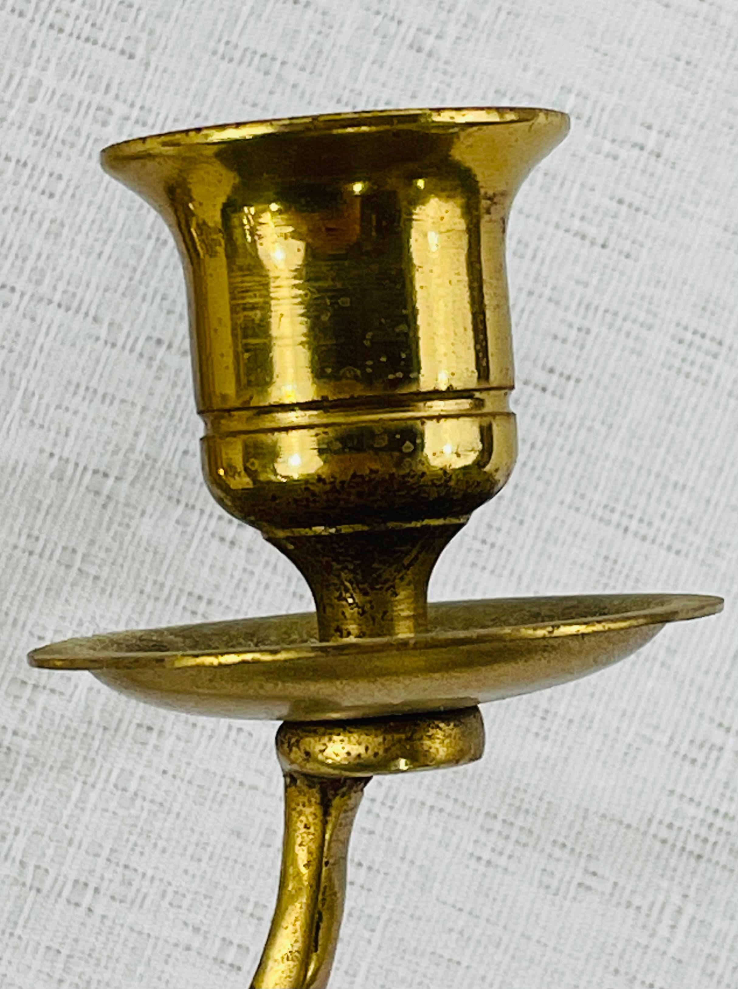 Georgian Style Cast Brass candle Holder Wall Sconce, a Pair In Good Condition In Plainview, NY