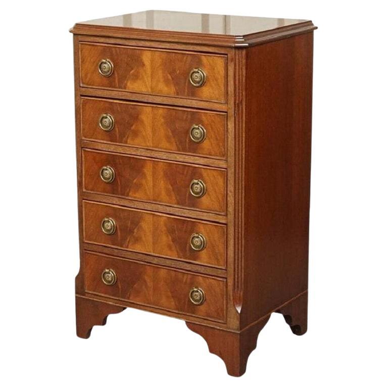 Coralina Chest of Drawers in Glossy Ash Avelana and Antique Brass