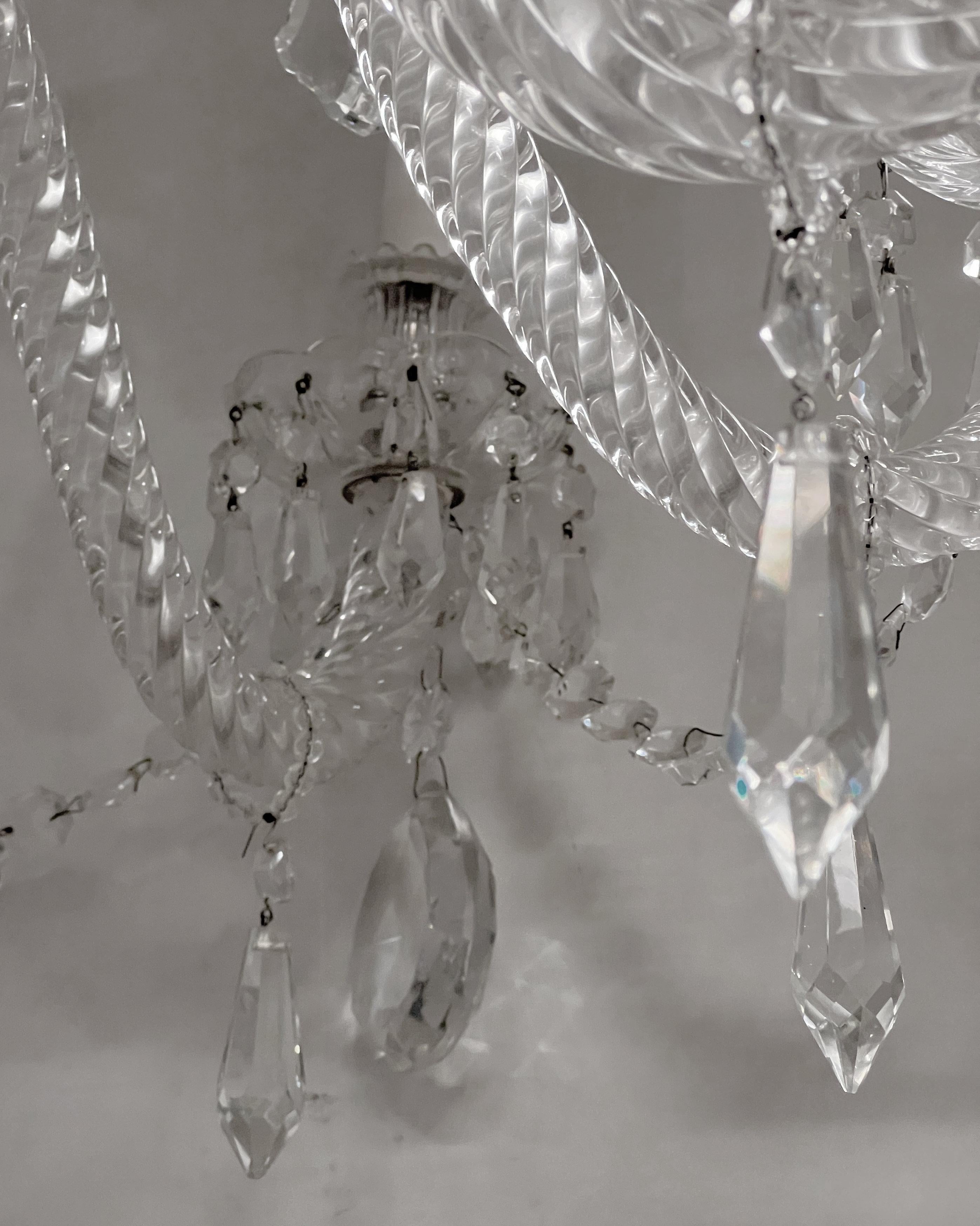 Georgian style Crystal Electrified 12 Light Chandelier For Sale 3