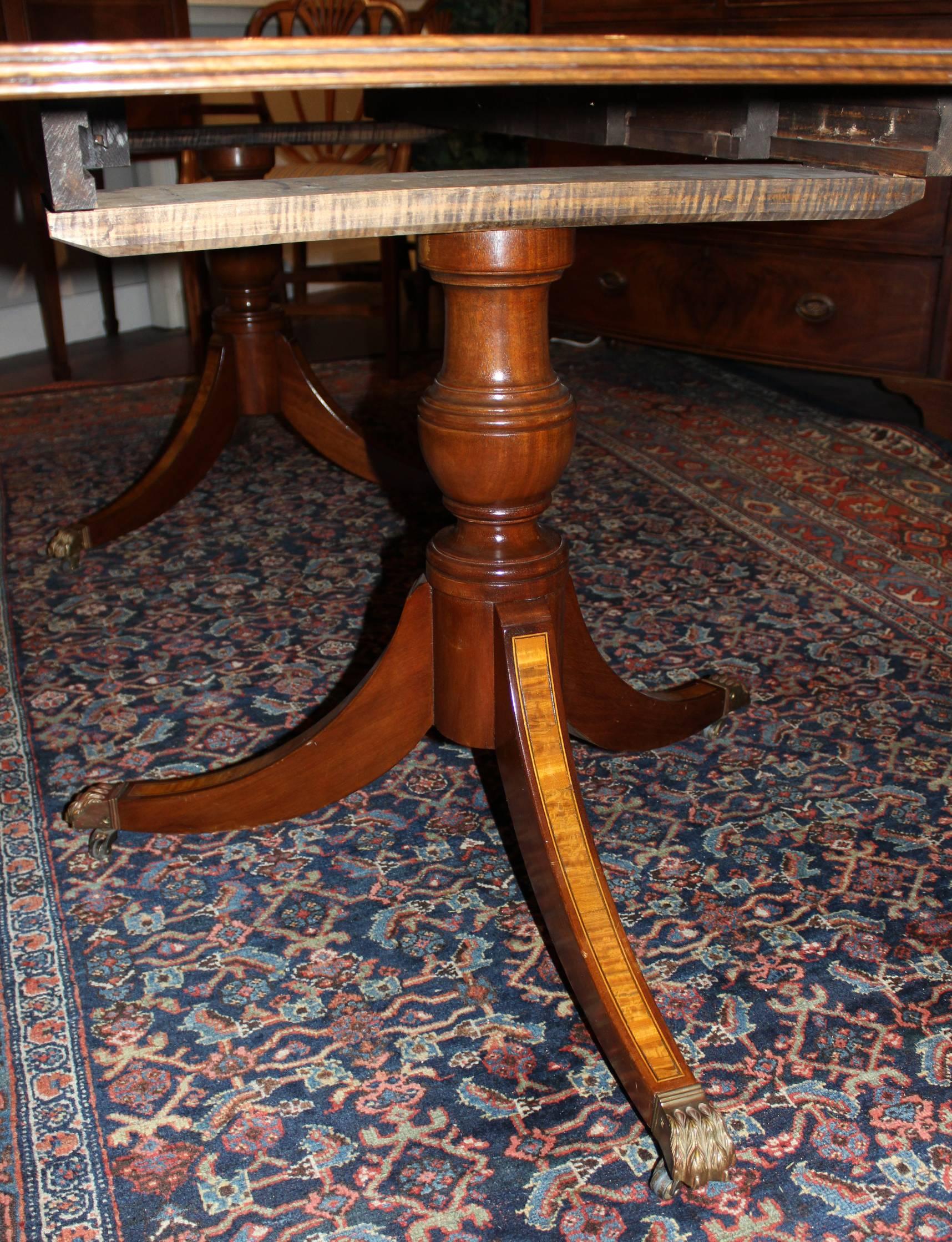Georgian Style Double Pedestal Mahogany Dining Table with Splendid Leg Inlay 2