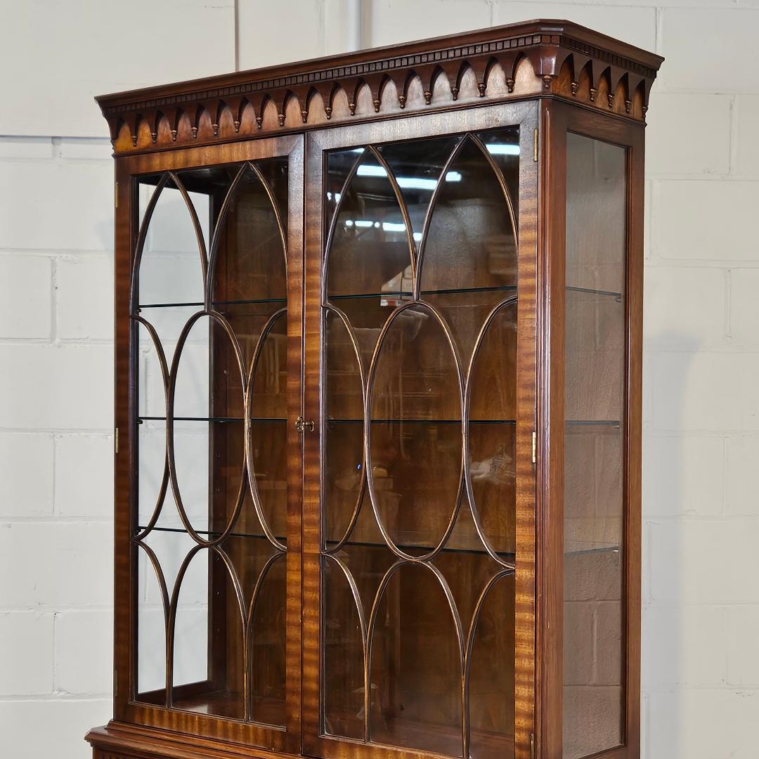 Hardwood Georgian Style English Display Bookcase Traditional Details Vintage For Sale