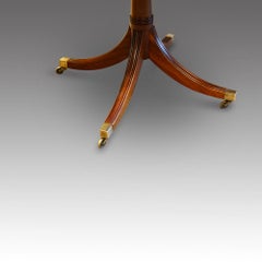 Georgian Style English Mahogany Twin Pedestal Large Dining Table, circa 1920