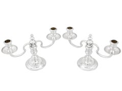 Georgianischer Stil Englisch Sterling Silber Zwei-Licht-Kandelaber oder Tafelaufsatz