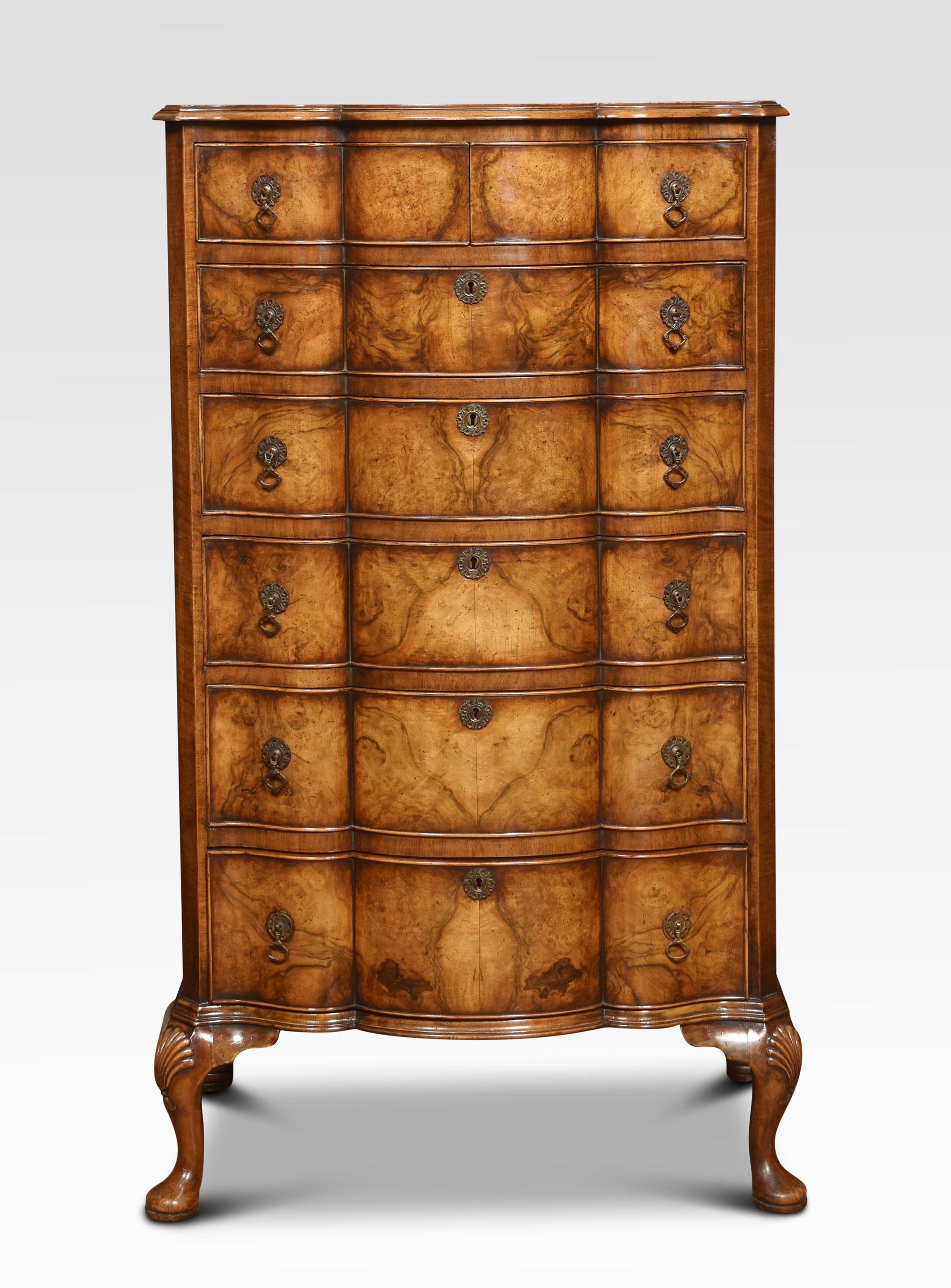 Georgian Style Figured Walnut Tall Chest of Drawers In Good Condition In Cheshire, GB