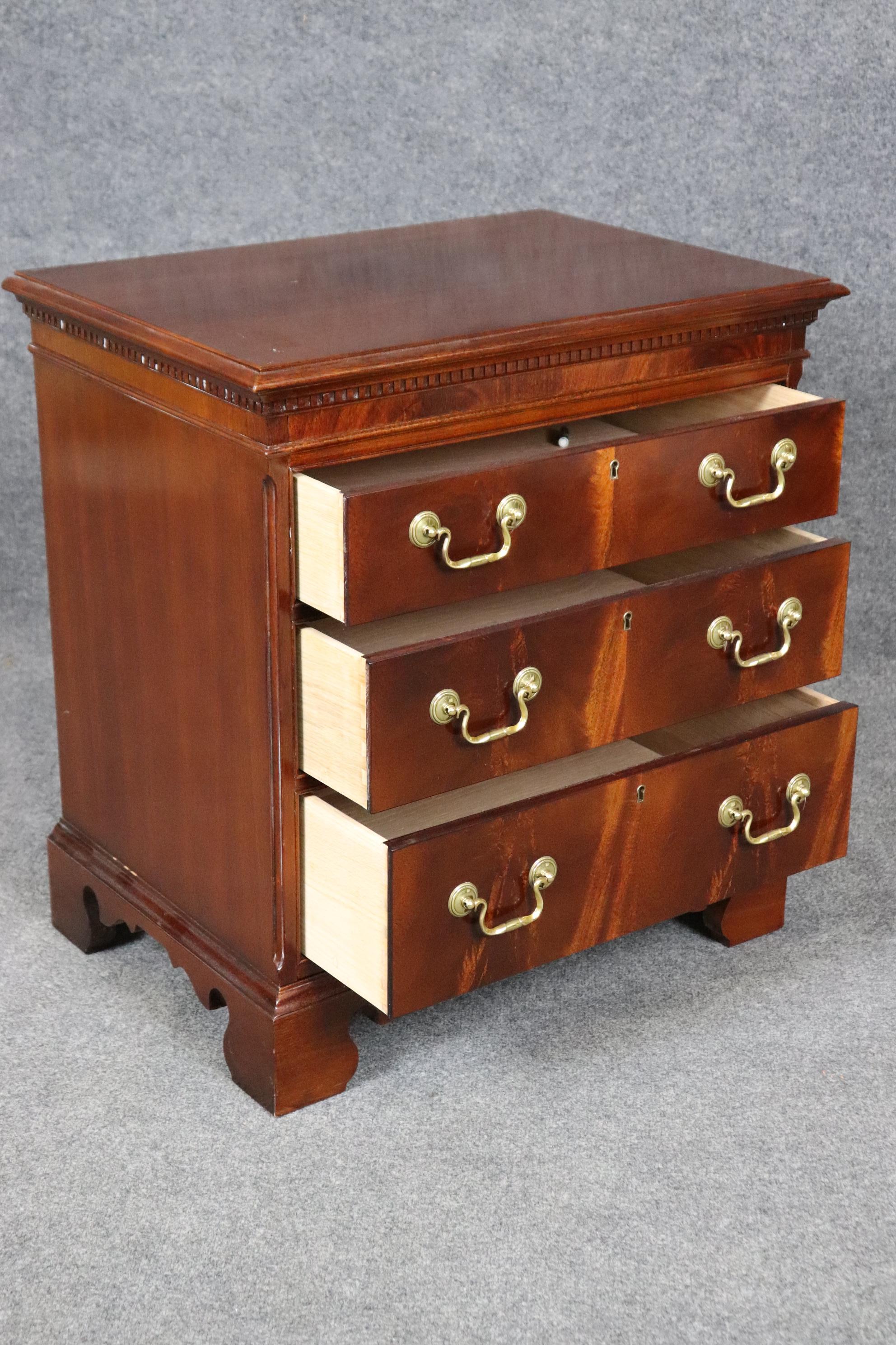 Georgian Style Flame Mahogany and Brass Nightstand  Chest by Hickory Chair For Sale 1