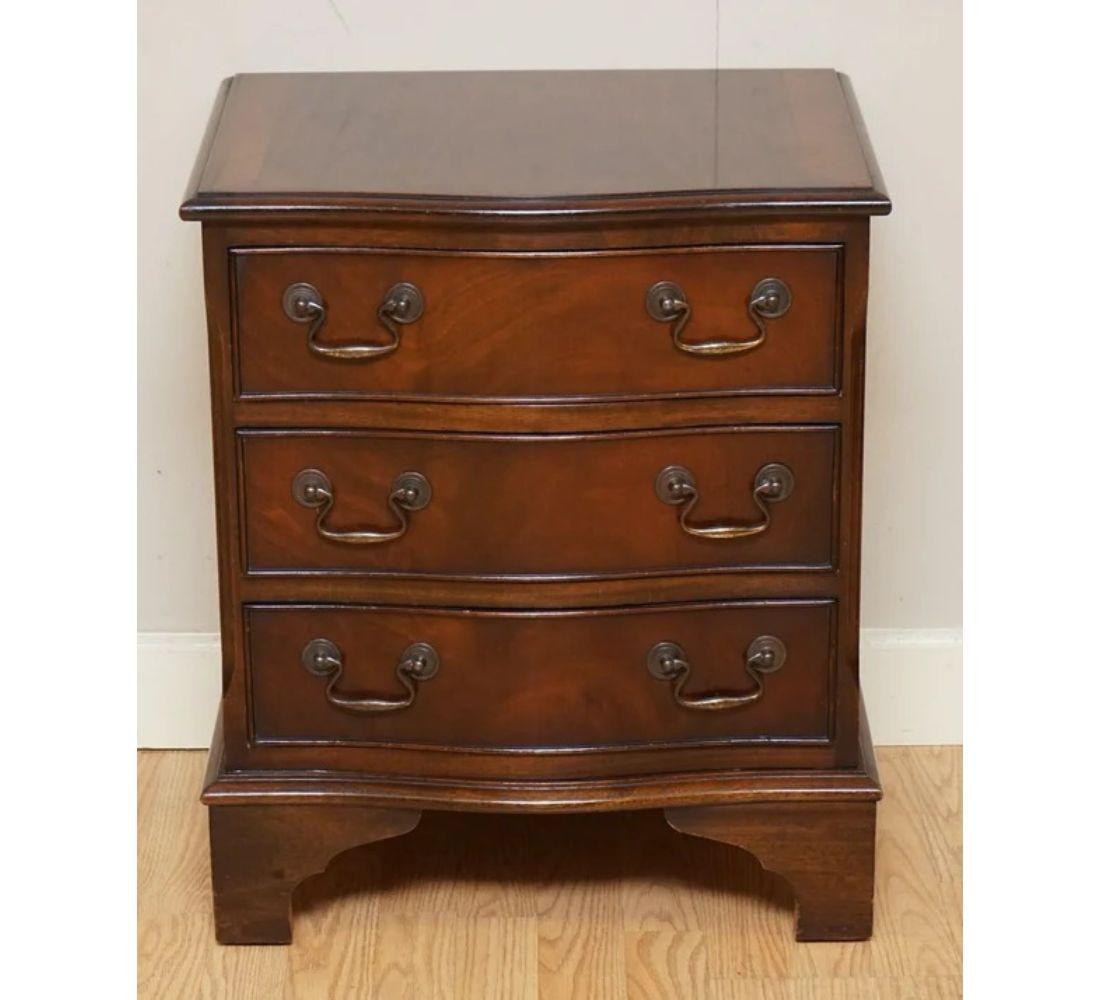 British Georgian Style Hardwood Flame Chest of Drawers For Sale