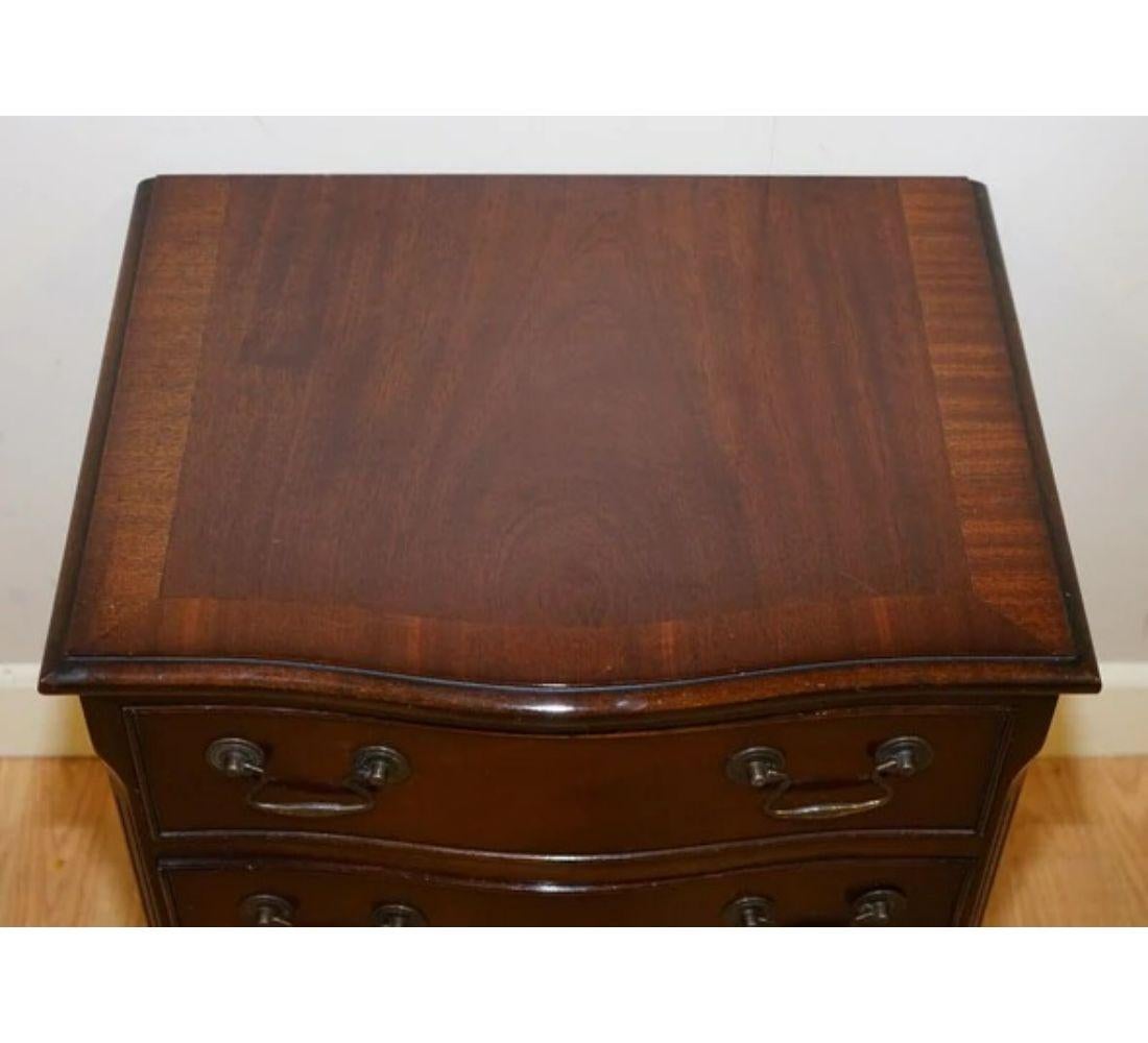 Georgian Style Hardwood Flame Chest of Drawers For Sale 1