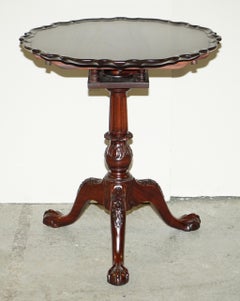 Georgian Style Hardwood Tilt Top Tripod Table With Claw & Ball Feet