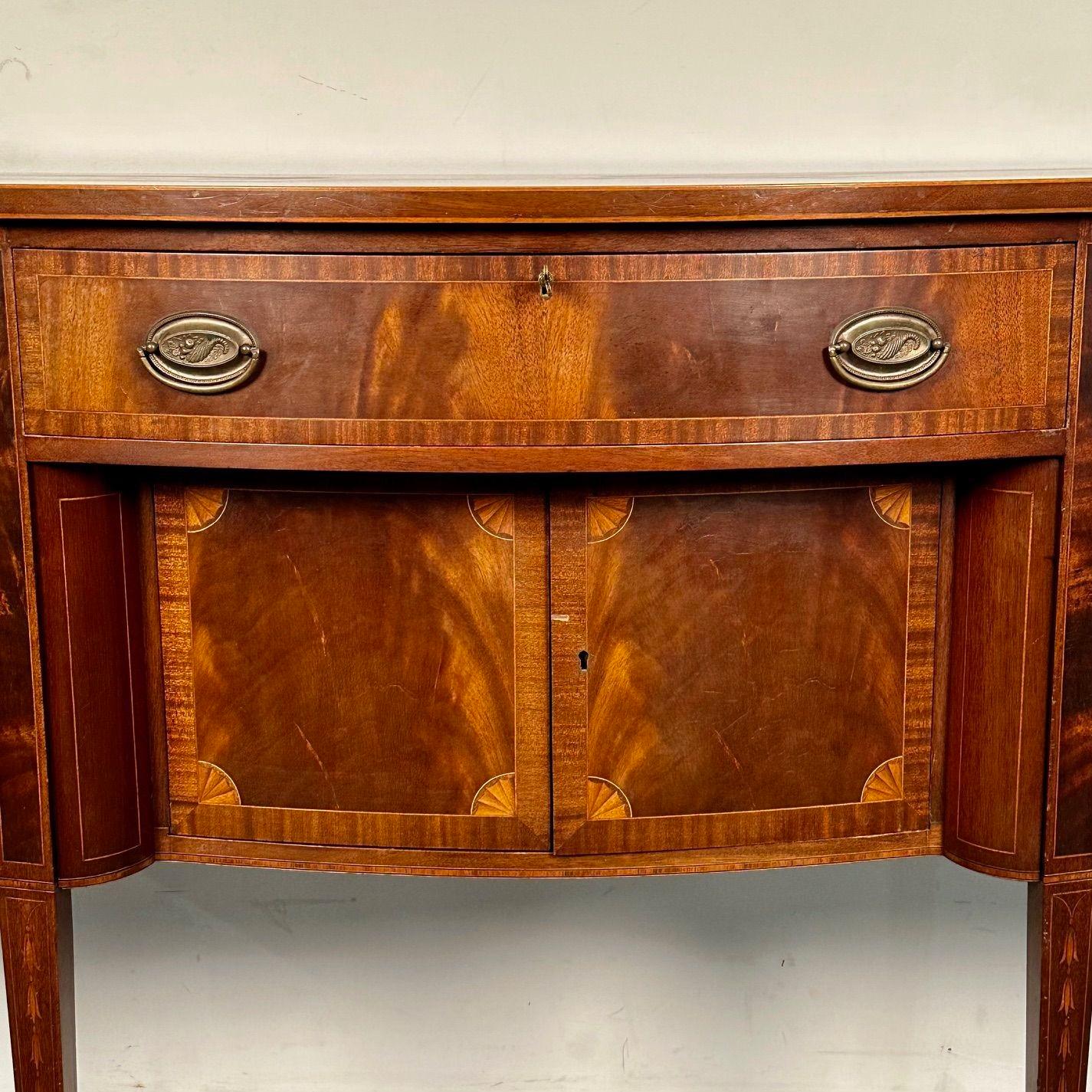 Georgian Style Hepplewhite Mahogany Cabinetmaker Sideboard, Documentation, 1931 For Sale 1