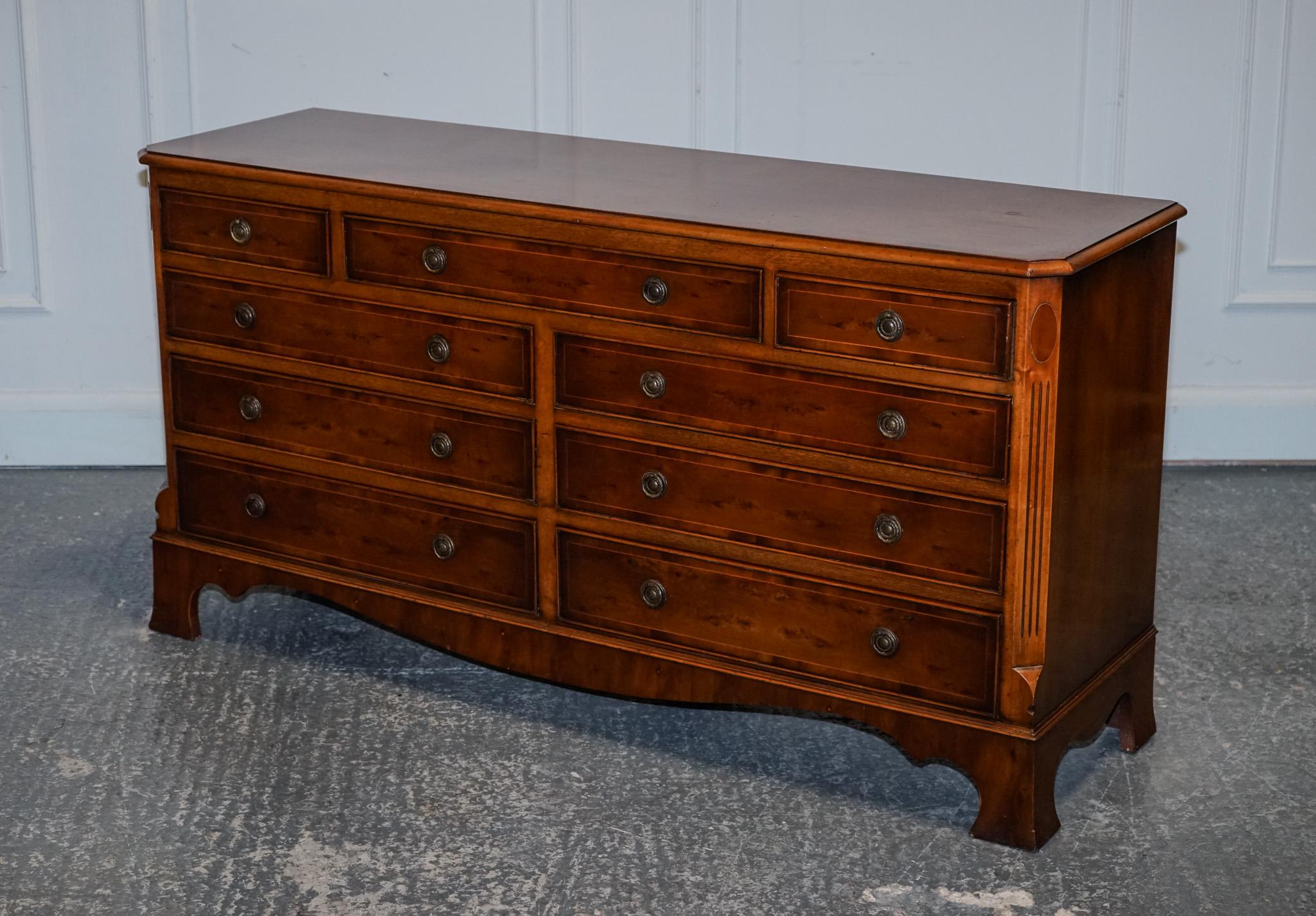 British GEORGIAN STYLE H.G. HUDSON BURR WALNUT SIDEBOARD BANK OF DRAWERS QUALiTY MADE For Sale