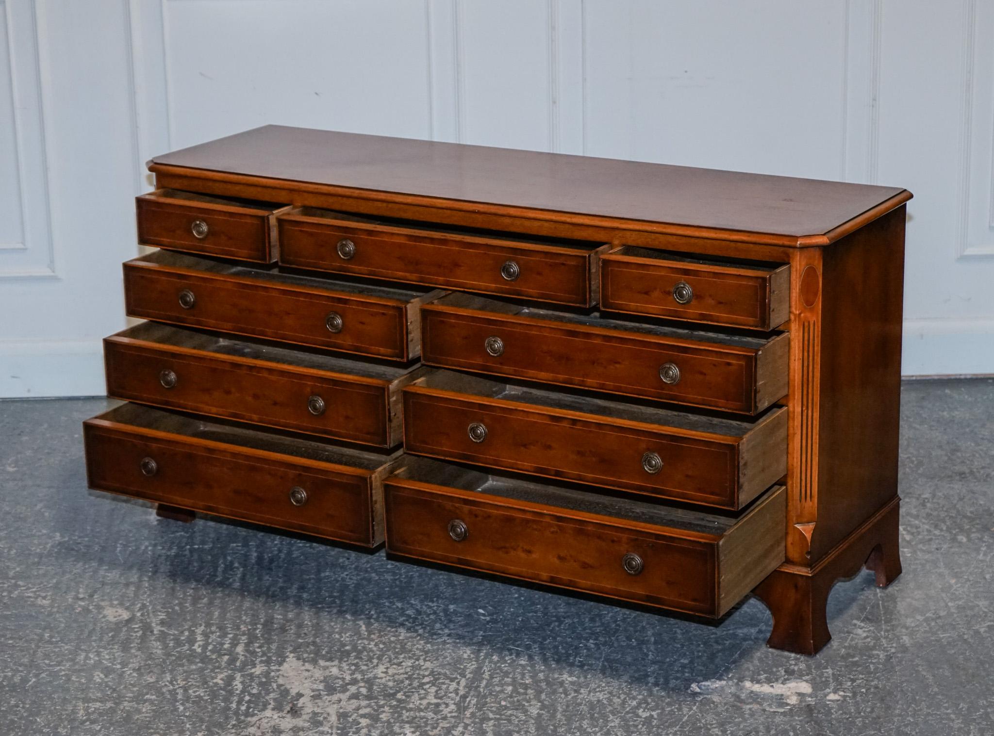 Hand-Crafted GEORGIAN STYLE H.G. HUDSON BURR WALNUT SIDEBOARD BANK OF DRAWERS QUALiTY MADE For Sale