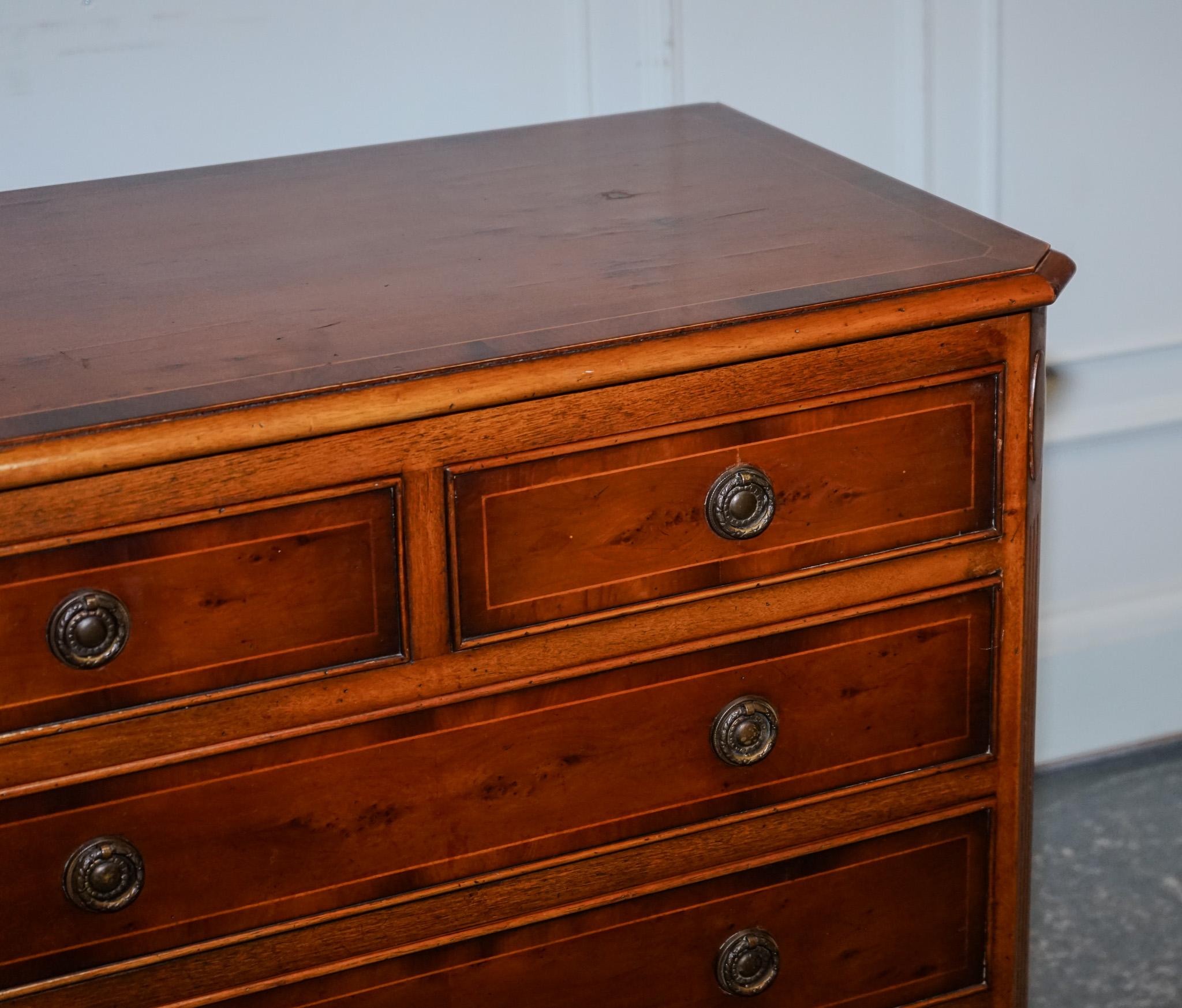 GEORGIAN STYLE H.G. HUDSON BURR WALNUT SIDEBOARD BANK OF DRAWERS QUALiTY MADE For Sale 2